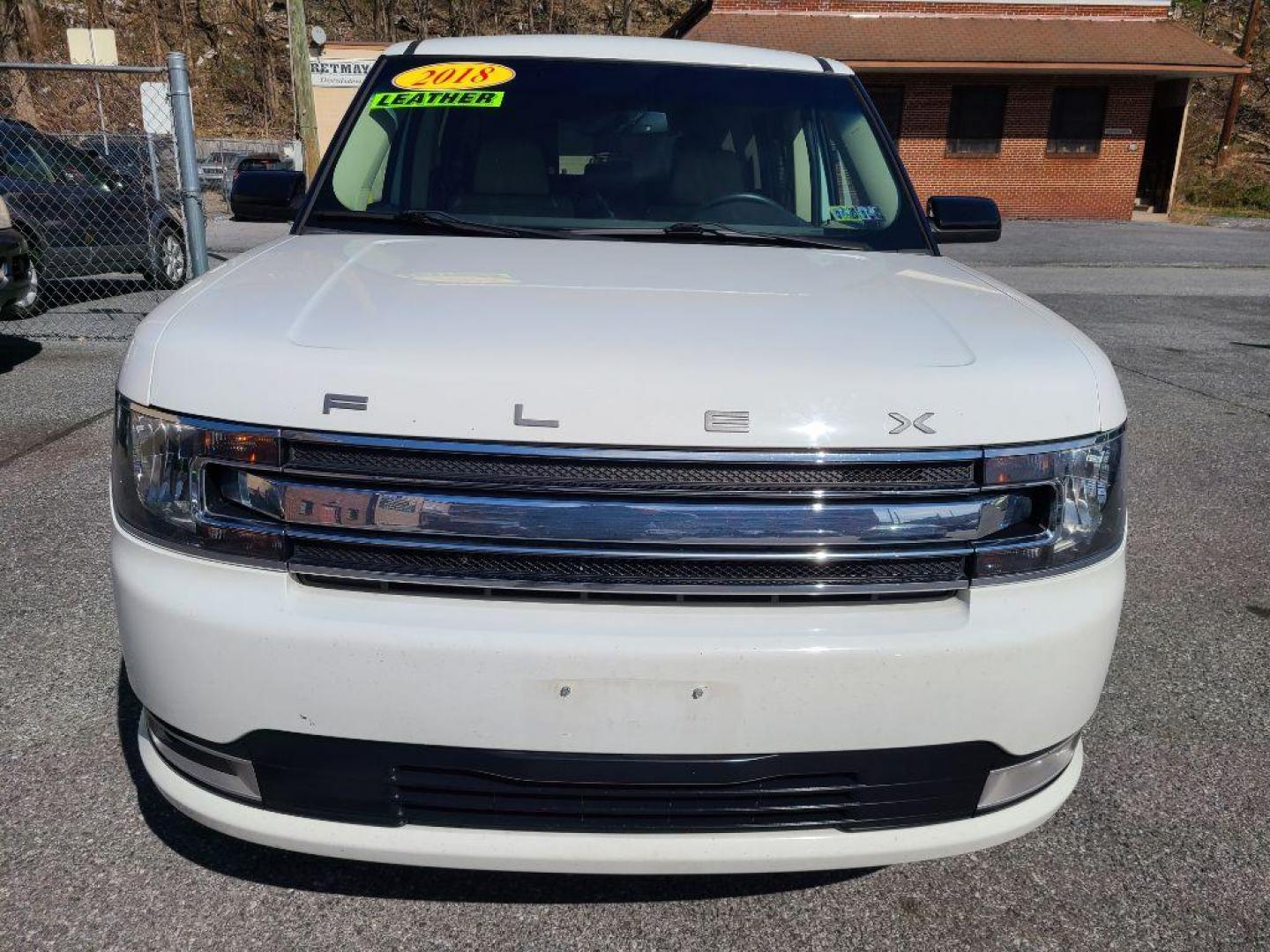 2018 WHITE FORD FLEX SEL (2FMHK6C85JB) with an 3.5L engine, Automatic transmission, located at 7981 Paxton Street, Harrisburg, PA, 17111, (717) 561-2926, 40.261490, -76.749229 - WE FINANCE!!! Good Credit/ Bad Credit/ No Credit - ALL Trade-Ins Welcomed!!! ***Guaranteed Credit Approval*** APPLY ONLINE or CALL us TODAY ;) Internet Prices and Marketplace Prices are SPECIAL discounted ***CASH DEALS*** Retail Prices are higher. Please call us to discuss your cash and finan - Photo#7