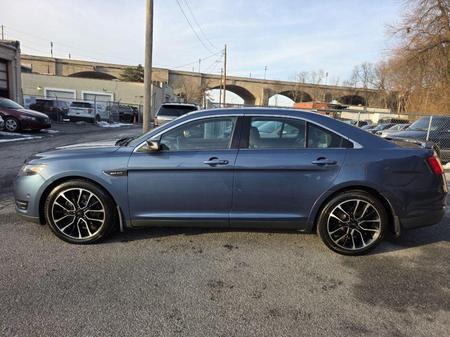 2018 BLUE FORD TAURUS SHO (1FAHP2KT2JG) with an 3.5L engine, Automatic transmission, located at 7981 Paxton Street, Harrisburg, PA, 17111, (717) 561-2926, 40.261490, -76.749229 - WE FINANCE!!! Good Credit/ Bad Credit/ No Credit - ALL Trade-Ins Welcomed!!! ***Guaranteed Credit Approval*** APPLY ONLINE or CALL us TODAY ;) Please call us to discuss your cash and financing options. - Photo#1
