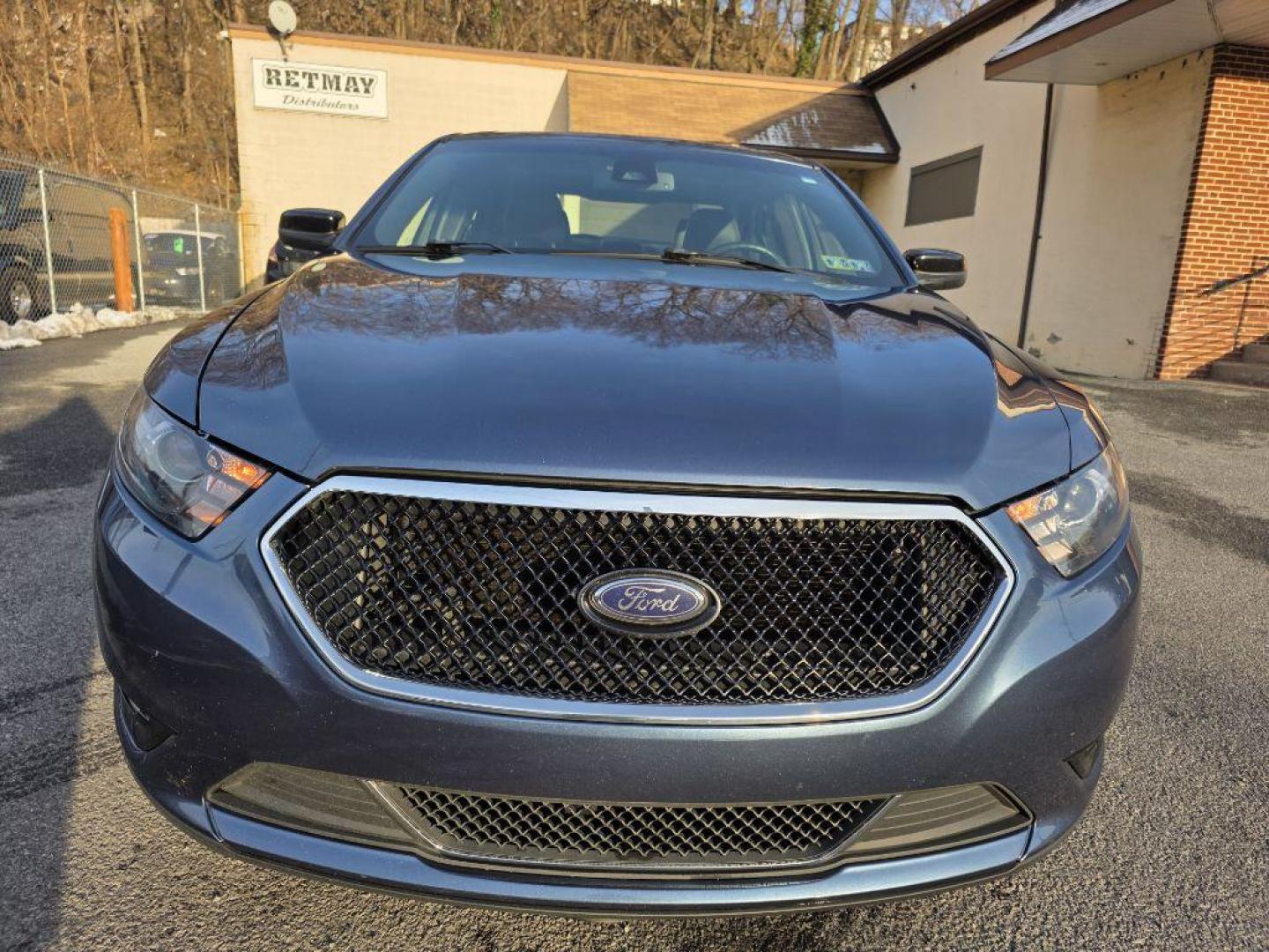 2018 BLUE FORD TAURUS SHO (1FAHP2KT2JG) with an 3.5L engine, Automatic transmission, located at 7981 Paxton Street, Harrisburg, PA, 17111, (717) 561-2926, 40.261490, -76.749229 - WE FINANCE!!! Good Credit/ Bad Credit/ No Credit - ALL Trade-Ins Welcomed!!! ***Guaranteed Credit Approval*** APPLY ONLINE or CALL us TODAY ;) Please call us to discuss your cash and financing options. - Photo#7