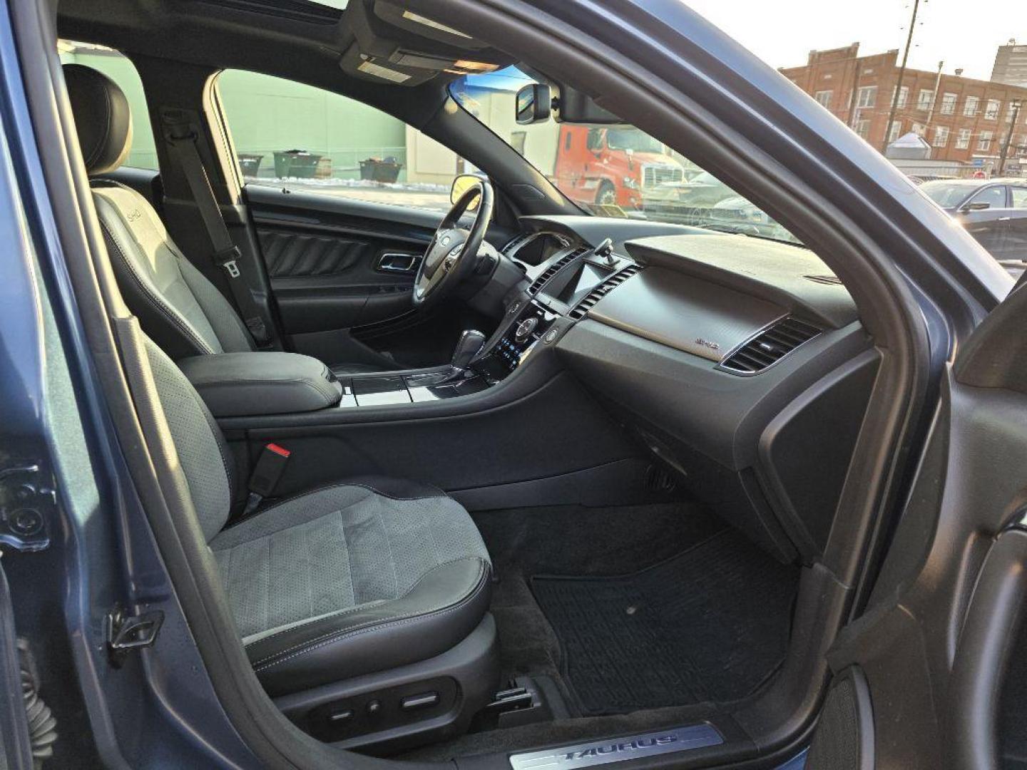 2018 BLUE FORD TAURUS SHO (1FAHP2KT2JG) with an 3.5L engine, Automatic transmission, located at 7981 Paxton Street, Harrisburg, PA, 17111, (717) 561-2926, 40.261490, -76.749229 - WE FINANCE!!! Good Credit/ Bad Credit/ No Credit - ALL Trade-Ins Welcomed!!! ***Guaranteed Credit Approval*** APPLY ONLINE or CALL us TODAY ;) Please call us to discuss your cash and financing options. - Photo#9