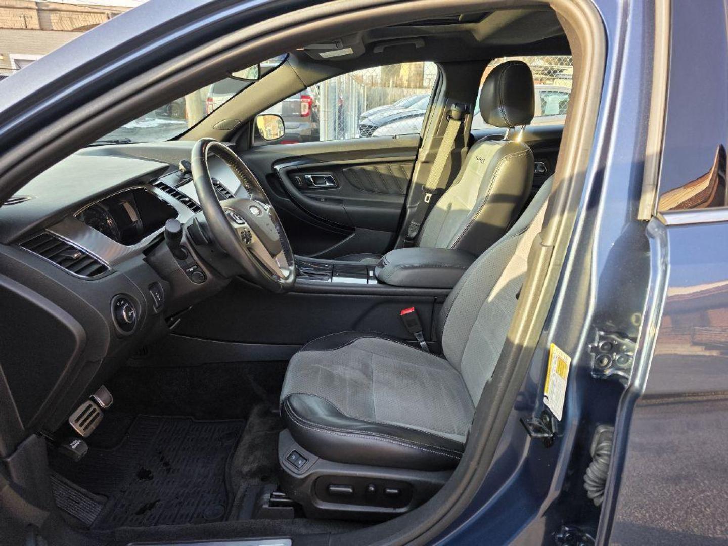 2018 BLUE FORD TAURUS SHO (1FAHP2KT2JG) with an 3.5L engine, Automatic transmission, located at 7981 Paxton Street, Harrisburg, PA, 17111, (717) 561-2926, 40.261490, -76.749229 - WE FINANCE!!! Good Credit/ Bad Credit/ No Credit - ALL Trade-Ins Welcomed!!! ***Guaranteed Credit Approval*** APPLY ONLINE or CALL us TODAY ;) Please call us to discuss your cash and financing options. - Photo#13