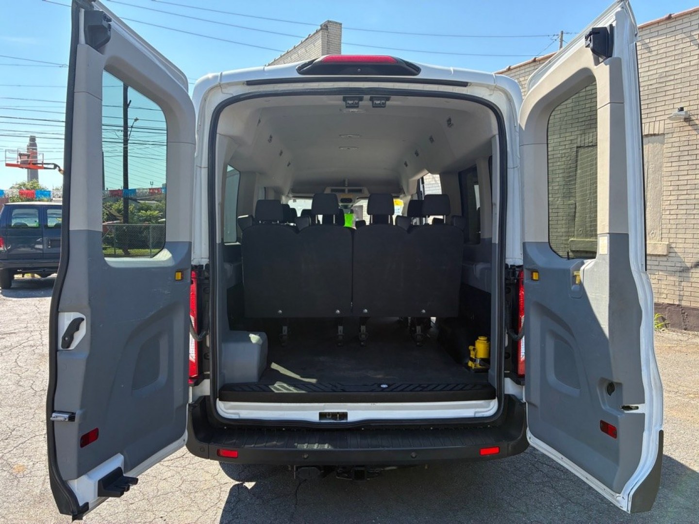 2018 WHITE FORD TRANSIT T-350 (1FBZX2CM0JK) with an 3.7L engine, Automatic transmission, located at 117 North Cameron Street, Harrisburg, PA, 17101, (717) 963-8962, 40.266762, -76.875259 - WE FINANCE!!! MOST vehicles are available for financing. Good Credit/ Challenged Credit/ No Credit - ALL Trade-Ins Welcomed!!! APPLY ONLINE or CALL us TODAY Please call us to discuss your cash and/or financing options. Thanks for checking our inventory! We're here to help.- Photo#11