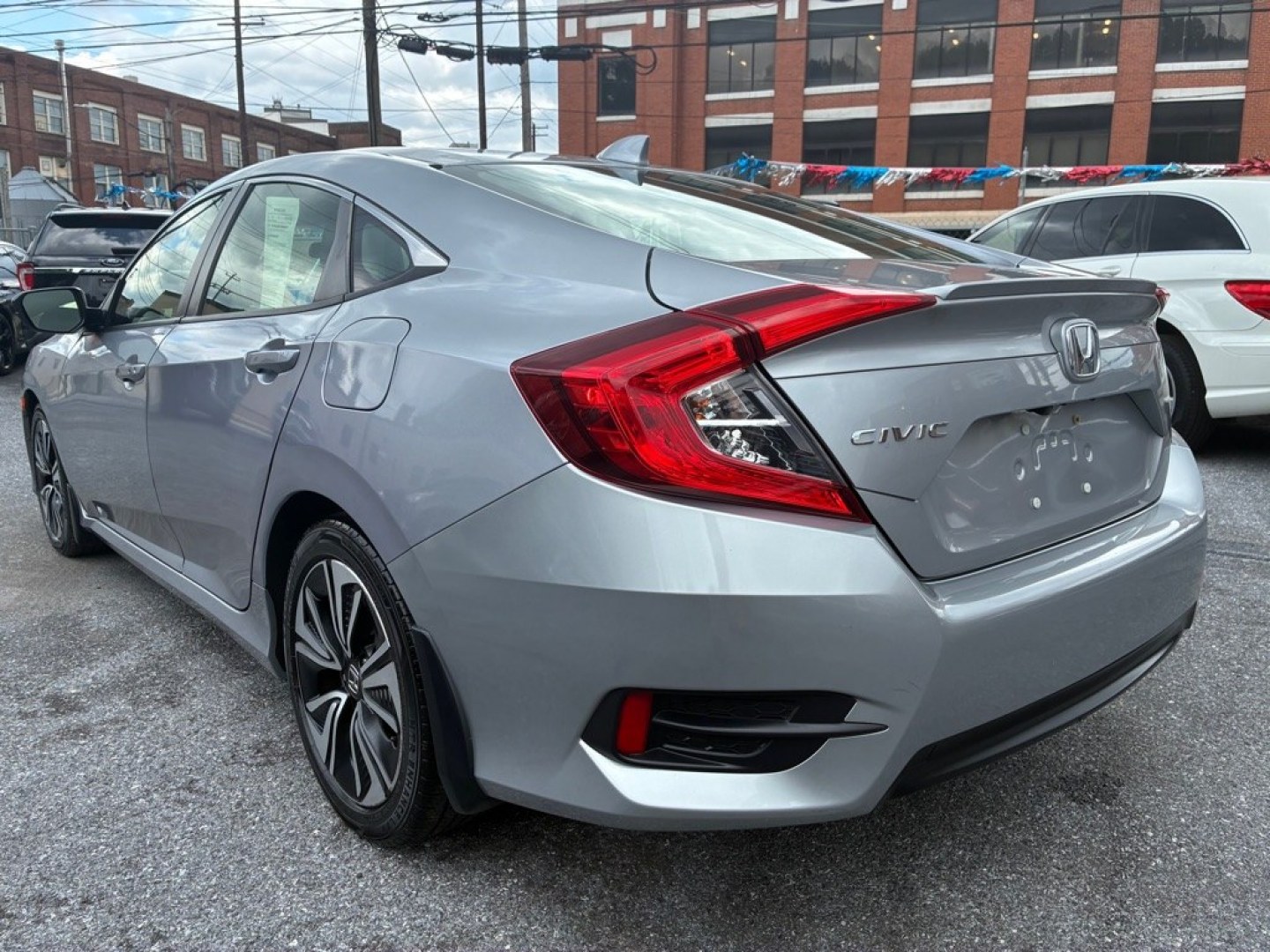 2018 SILVER HONDA CIVIC EX (JHMFC1F32JX) with an 1.5L engine, Continuously Variable transmission, located at 117 North Cameron Street, Harrisburg, PA, 17101, (717) 963-8962, 40.266762, -76.875259 - WE FINANCE!!! MOST vehicles are available for financing. Good Credit/ Challenged Credit/ No Credit - ALL Trade-Ins Welcomed!!! APPLY ONLINE or CALL us TODAY Please call us to discuss your cash and/or financing options. Thanks for checking our inventory! We're here to help.- Photo#2
