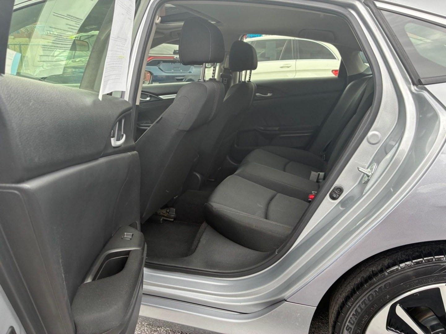 2018 SILVER HONDA CIVIC EX (JHMFC1F32JX) with an 1.5L engine, Continuously Variable transmission, located at 117 North Cameron Street, Harrisburg, PA, 17101, (717) 963-8962, 40.266762, -76.875259 - WE FINANCE!!! MOST vehicles are available for financing. Good Credit/ Challenged Credit/ No Credit - ALL Trade-Ins Welcomed!!! APPLY ONLINE or CALL us TODAY Please call us to discuss your cash and/or financing options. Thanks for checking our inventory! We're here to help.- Photo#11