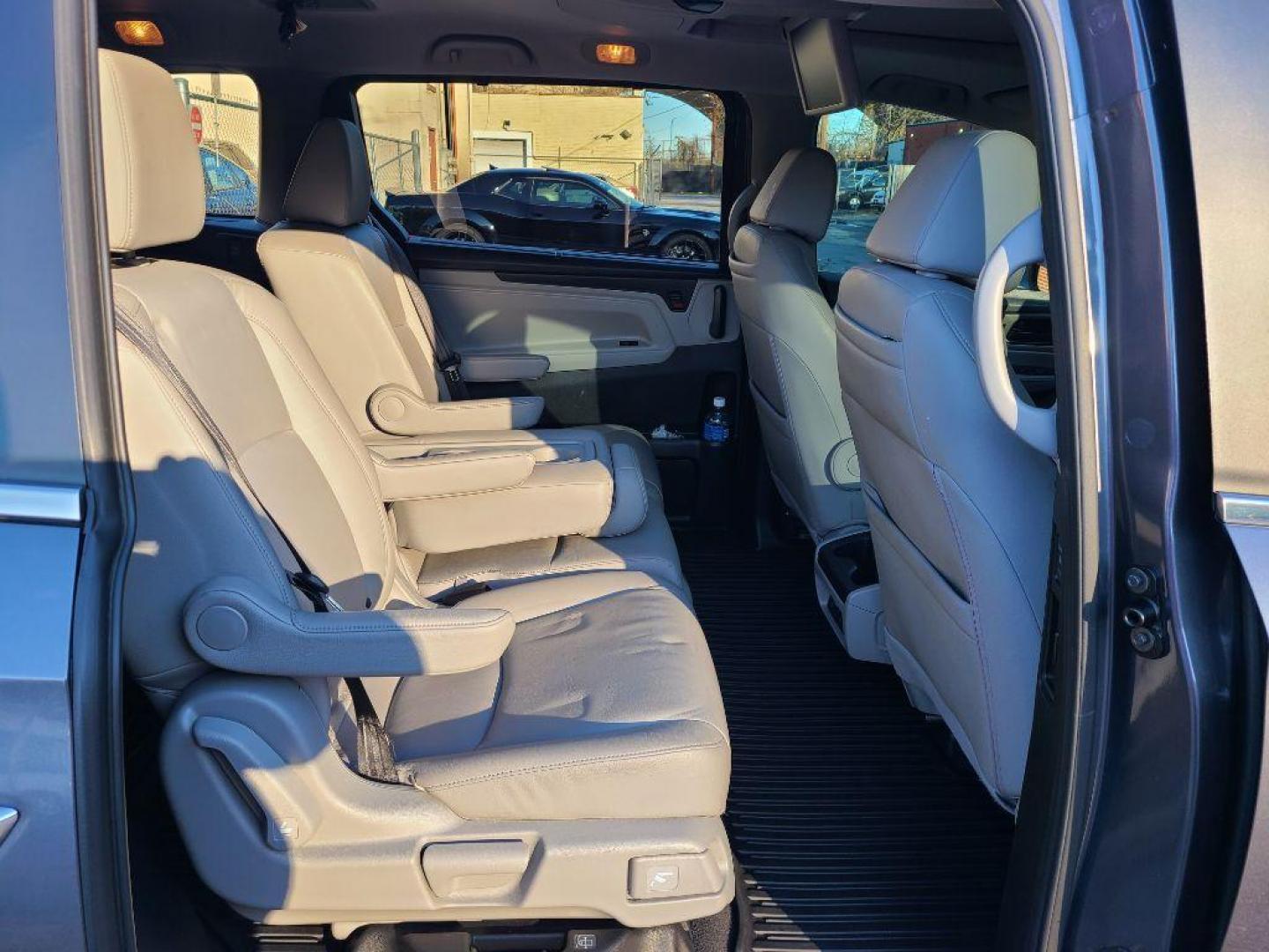 2018 GRAY HONDA ODYSSEY EXL (5FNRL6H7XJB) with an 3.5L engine, Automatic transmission, located at 7981 Paxton Street, Harrisburg, PA, 17111, (717) 561-2926, 40.261490, -76.749229 - WE FINANCE!!! Good Credit/ Bad Credit/ No Credit - ALL Trade-Ins Welcomed!!! ***Guaranteed Credit Approval*** APPLY ONLINE or CALL us TODAY ;) Internet Prices and Marketplace Prices are SPECIAL discounted ***CASH DEALS*** Retail Prices are higher. Please call us to discuss your cash and finan - Photo#13