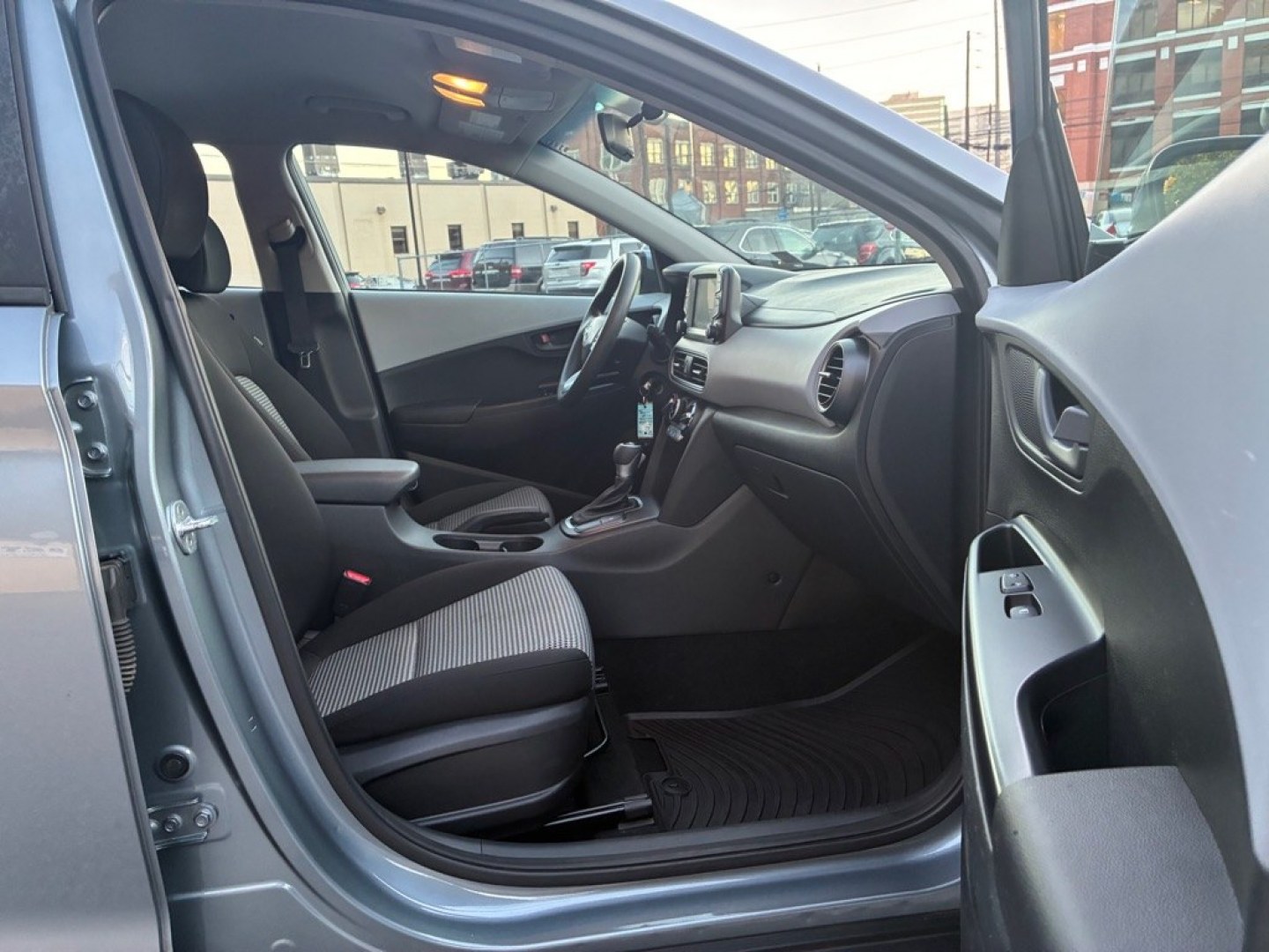 2018 GREY HYUNDAI KONA SE (KM8K12AA6JU) with an 2.0L engine, Automatic transmission, located at 117 North Cameron Street, Harrisburg, PA, 17101, (717) 963-8962, 40.266762, -76.875259 - WE FINANCE!!! MOST vehicles are available for financing. Good Credit/ Challenged Credit/ No Credit - ALL Trade-Ins Welcomed!!! APPLY ONLINE or CALL us TODAY Please call us to discuss your cash and/or financing options. Thanks for checking our inventory! We're here to help.- Photo#8