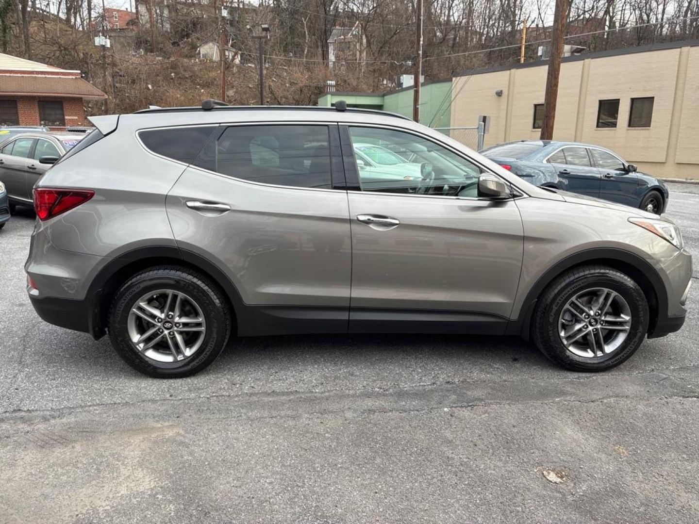 2018 GRAY HYUNDAI SANTA FE SPORT SUV (5XYZUDLB0JG) with an 2.4L engine, Automatic transmission, located at 117 North Cameron Street, Harrisburg, PA, 17101, (717) 963-8962, 40.266762, -76.875259 - WE FINANCE!!! Good Credit/ Bad Credit/ No Credit - ALL Trade-Ins Welcomed!!! ***Guaranteed Credit Approval*** APPLY ONLINE or CALL us TODAY ;) Please call us to discuss your cash and financing options. - Photo#6