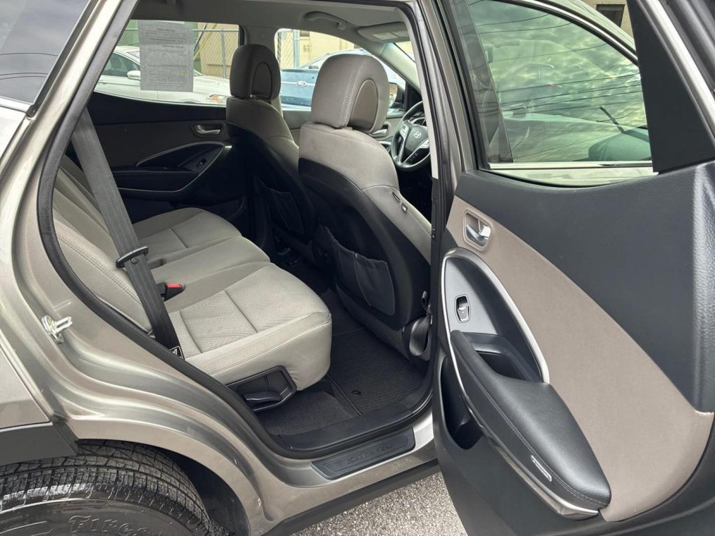 2018 GRAY HYUNDAI SANTA FE SPORT SUV (5XYZUDLB0JG) with an 2.4L engine, Automatic transmission, located at 117 North Cameron Street, Harrisburg, PA, 17101, (717) 963-8962, 40.266762, -76.875259 - WE FINANCE!!! Good Credit/ Bad Credit/ No Credit - ALL Trade-Ins Welcomed!!! ***Guaranteed Credit Approval*** APPLY ONLINE or CALL us TODAY ;) Please call us to discuss your cash and financing options. - Photo#10