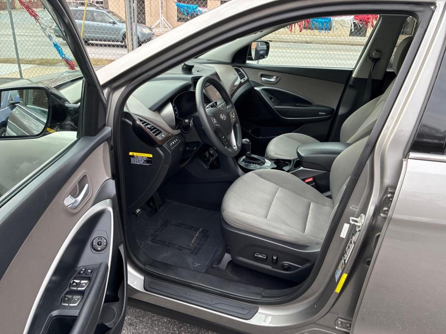 2018 GRAY HYUNDAI SANTA FE SPORT SUV (5XYZUDLB0JG) with an 2.4L engine, Automatic transmission, located at 117 North Cameron Street, Harrisburg, PA, 17101, (717) 963-8962, 40.266762, -76.875259 - WE FINANCE!!! Good Credit/ Bad Credit/ No Credit - ALL Trade-Ins Welcomed!!! ***Guaranteed Credit Approval*** APPLY ONLINE or CALL us TODAY ;) Please call us to discuss your cash and financing options. - Photo#13