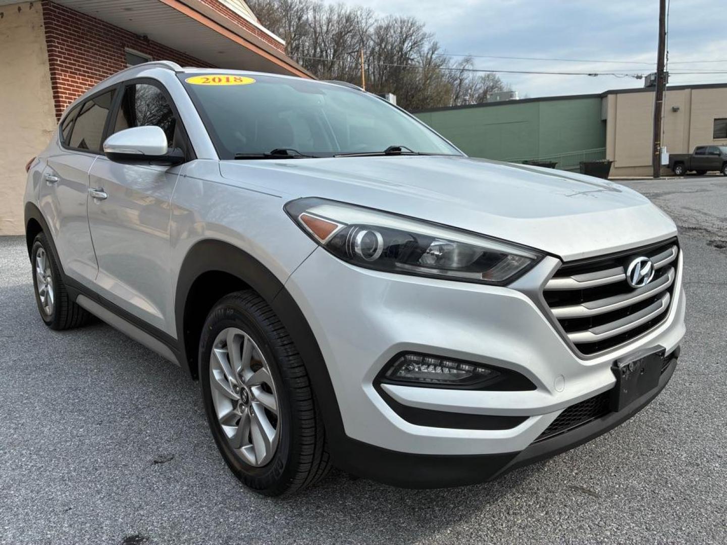 2018 SILVER HYUNDAI TUCSON SEL (KM8J33A41JU) with an 2.0L engine, Automatic transmission, located at 117 North Cameron Street, Harrisburg, PA, 17101, (717) 963-8962, 40.266762, -76.875259 - WE FINANCE!!! Good Credit/ Challenged Credit/ No Credit - ALL Trade-Ins Welcomed!!! APPLY ONLINE or CALL us TODAY ;) Please call us to discuss your cash and/or financing options. - Photo#6