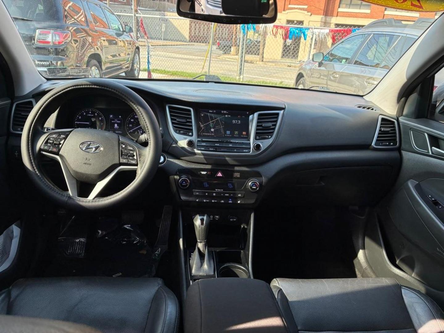 2018 SILVER HYUNDAI TUCSON SEL (KM8J33A41JU) with an 2.0L engine, Automatic transmission, located at 117 North Cameron Street, Harrisburg, PA, 17101, (717) 963-8962, 40.266762, -76.875259 - WE FINANCE!!! Good Credit/ Challenged Credit/ No Credit - ALL Trade-Ins Welcomed!!! APPLY ONLINE or CALL us TODAY ;) Please call us to discuss your cash and/or financing options. - Photo#12