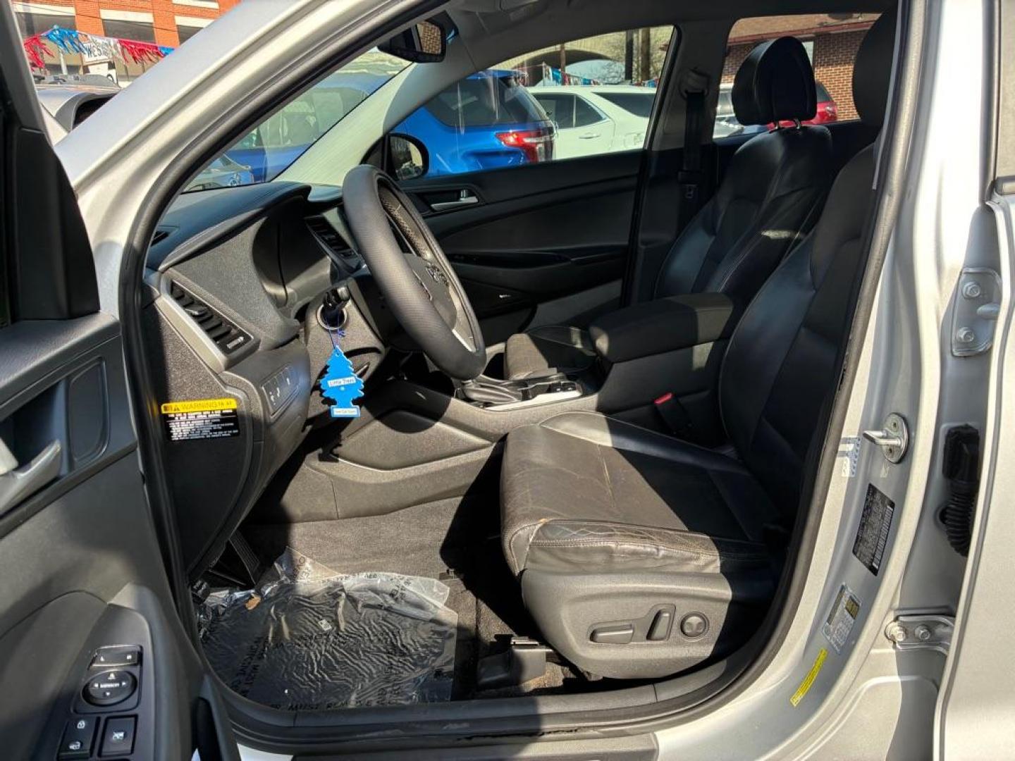 2018 SILVER HYUNDAI TUCSON SEL (KM8J33A41JU) with an 2.0L engine, Automatic transmission, located at 117 North Cameron Street, Harrisburg, PA, 17101, (717) 963-8962, 40.266762, -76.875259 - WE FINANCE!!! Good Credit/ Challenged Credit/ No Credit - ALL Trade-Ins Welcomed!!! APPLY ONLINE or CALL us TODAY ;) Please call us to discuss your cash and/or financing options. - Photo#13