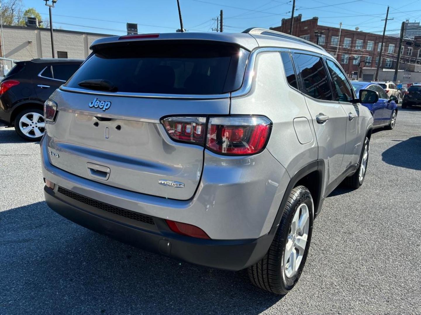 2018 SILVER JEEP COMPASS LATITUDE (3C4NJDBB2JT) with an 2.4L engine, Automatic transmission, located at 7981 Paxton Street, Harrisburg, PA, 17111, (717) 561-2926, 40.261490, -76.749229 - WE FINANCE!!! Good Credit/ Challenged Credit/ No Credit - ALL Trade-Ins Welcomed!!! APPLY ONLINE or CALL us TODAY ;) Please call us to discuss your cash and/or financing options. - Photo#4