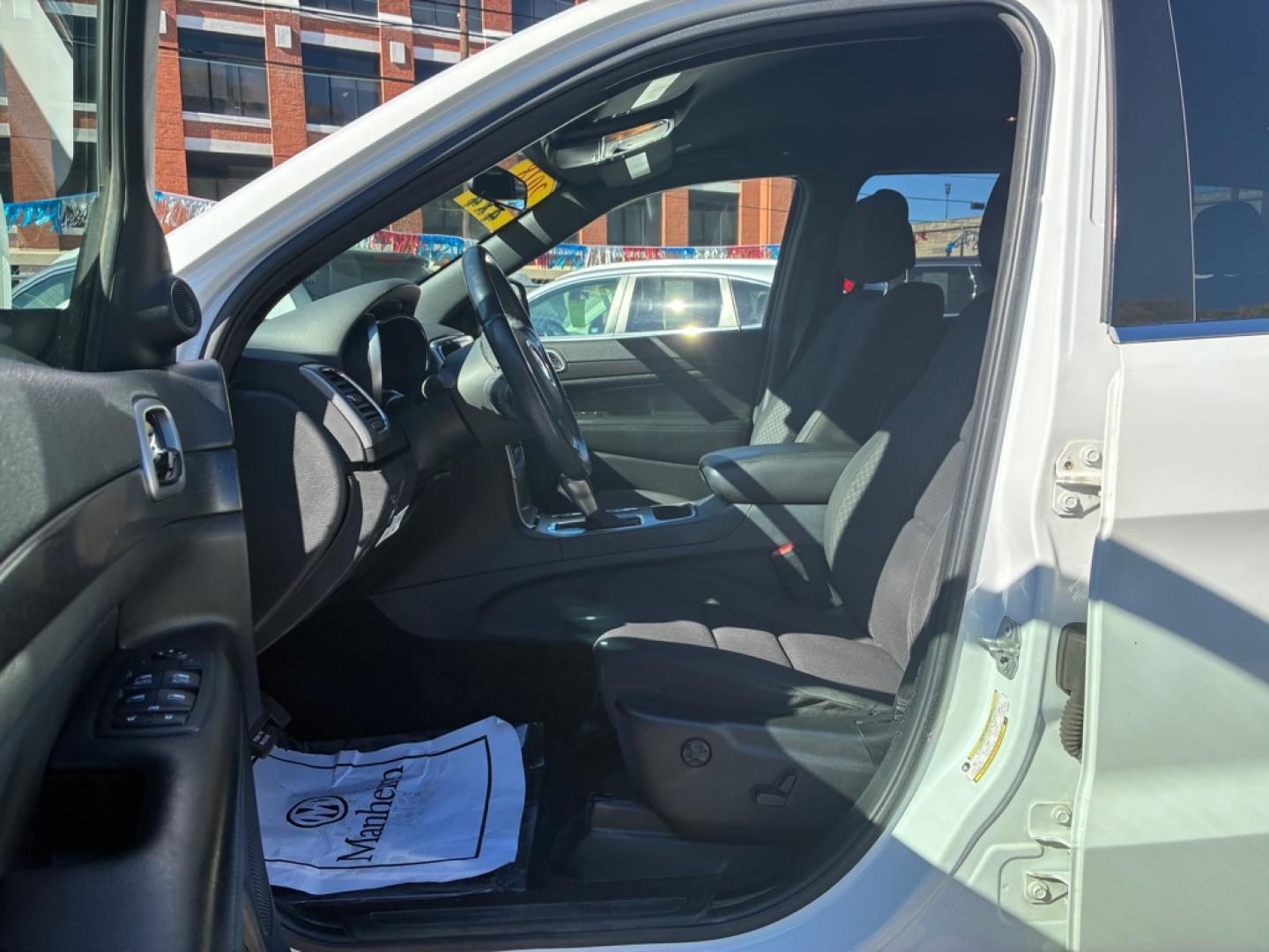 2018 WHITE JEEP GRAND CHEROKEE LAREDO (1C4RJFAG4JC) with an 3.6L engine, Automatic transmission, located at 117 North Cameron Street, Harrisburg, PA, 17101, (717) 963-8962, 40.266762, -76.875259 - WE FINANCE!!! MOST vehicles are available for financing. Good Credit/ Challenged Credit/ No Credit - ALL Trade-Ins Welcomed!!! APPLY ONLINE or CALL us TODAY Please call us to discuss your cash and/or financing options. Thanks for checking our inventory! We're here to help.- Photo#13