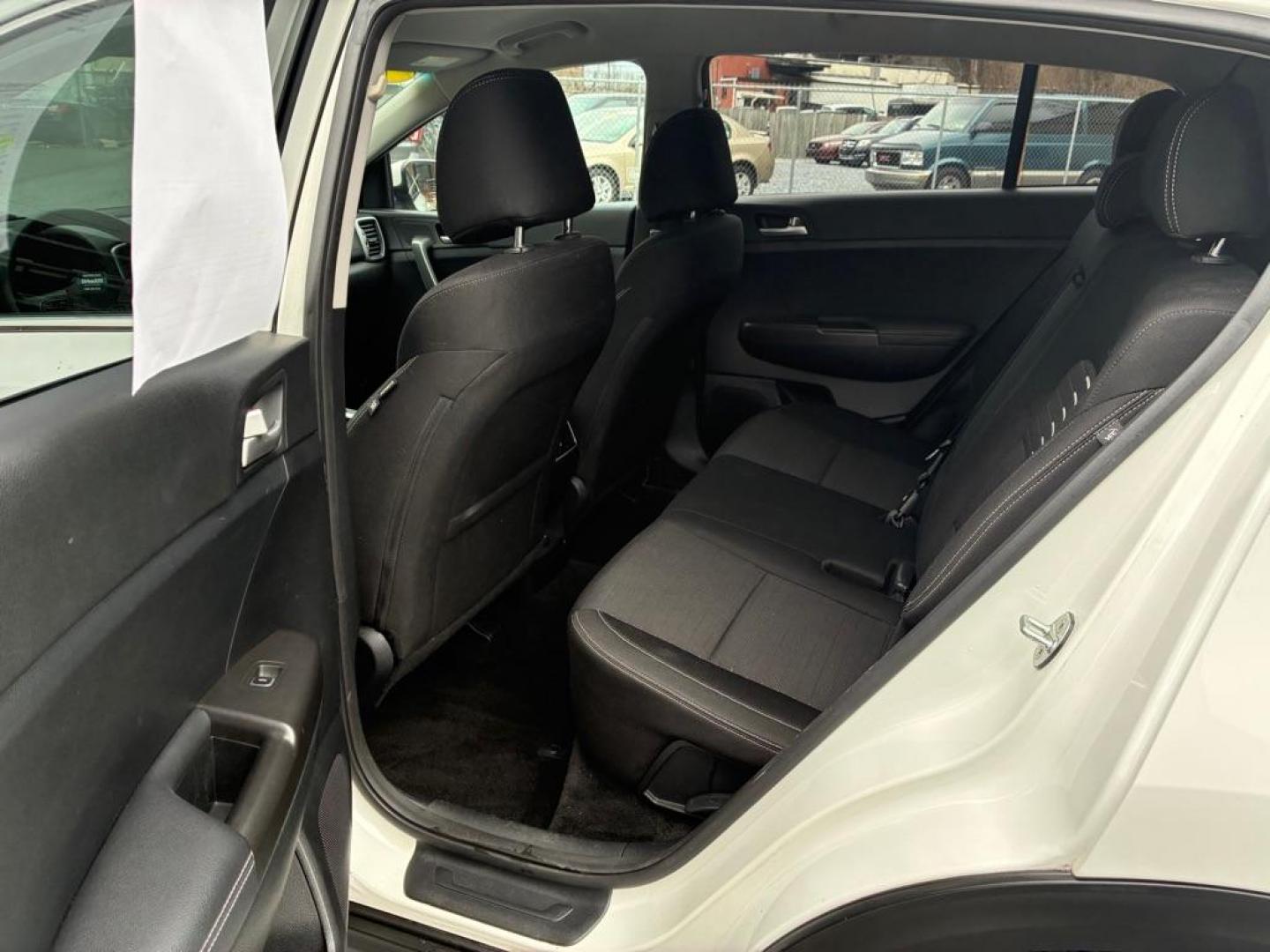 2018 WHITE KIA SPORTAGE LX (KNDPMCAC4J7) with an 2.4L engine, Automatic transmission, located at 117 North Cameron Street, Harrisburg, PA, 17101, (717) 963-8962, 40.266762, -76.875259 - WE FINANCE!!! Good Credit/ Challenged Credit/ No Credit - ALL Trade-Ins Welcomed!!! APPLY ONLINE or CALL us TODAY ;) Please call us to discuss your cash and/or financing options. - Photo#10