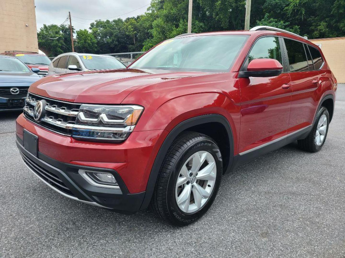 2018 BLUE VOLKSWAGEN ATLAS SEL (1V2MR2CA0JC) with an 3.6L engine, Automatic transmission, located at 117 North Cameron Street, Harrisburg, PA, 17101, (717) 963-8962, 40.266762, -76.875259 - WE FINANCE!!! Good Credit/ Bad Credit/ No Credit - ALL Trade-Ins Welcomed!!! ***Guaranteed Credit Approval*** APPLY ONLINE or CALL us TODAY ;) Internet Prices and Marketplace Prices are SPECIAL discounted ***CASH DEALS*** Retail Prices are higher. Please call us to discuss your cash and finan - Photo#0