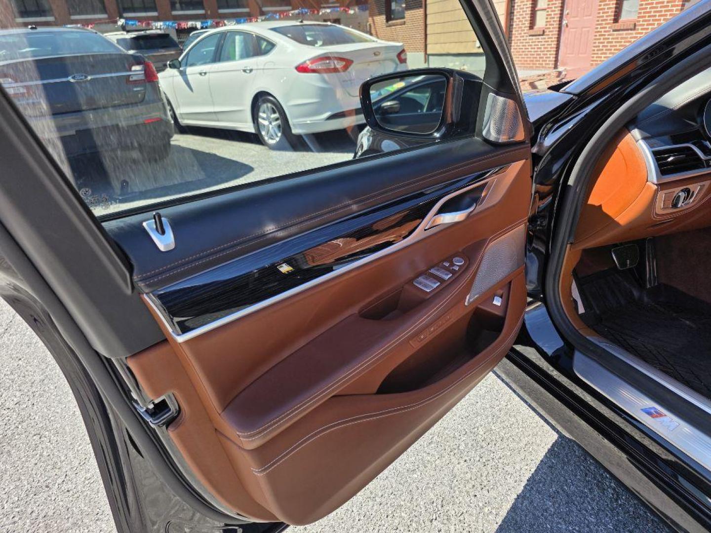 2019 BLACK BMW ALPINA B7 750IX MSPT (WBA7F2C52KB) with an 4.4L engine, Automatic transmission, located at 117 North Cameron Street, Harrisburg, PA, 17101, (717) 963-8962, 40.266762, -76.875259 - WE FINANCE!!! Good Credit/ Challenged Credit/ No Credit - ALL Trade-Ins Welcomed!!! APPLY ONLINE or CALL us TODAY ;) Please call us to discuss your cash and/or financing options. - Photo#13