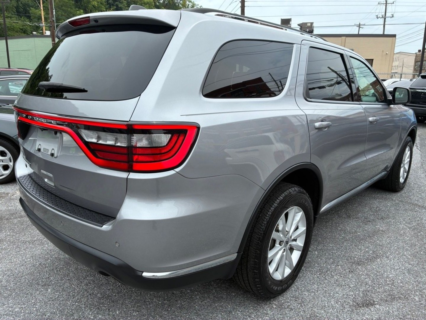 2019 SILVER DODGE DURANGO SXT (1C4RDJAG1KC) with an 3.6L engine, Automatic transmission, located at 117 North Cameron Street, Harrisburg, PA, 17101, (717) 963-8962, 40.266762, -76.875259 - WE FINANCE!!! MOST vehicles are available for financing. Good Credit/ Challenged Credit/ No Credit - ALL Trade-Ins Welcomed!!! APPLY ONLINE or CALL us TODAY Please call us to discuss your cash and/or financing options. Thanks for checking our inventory! We're here to help.- Photo#4