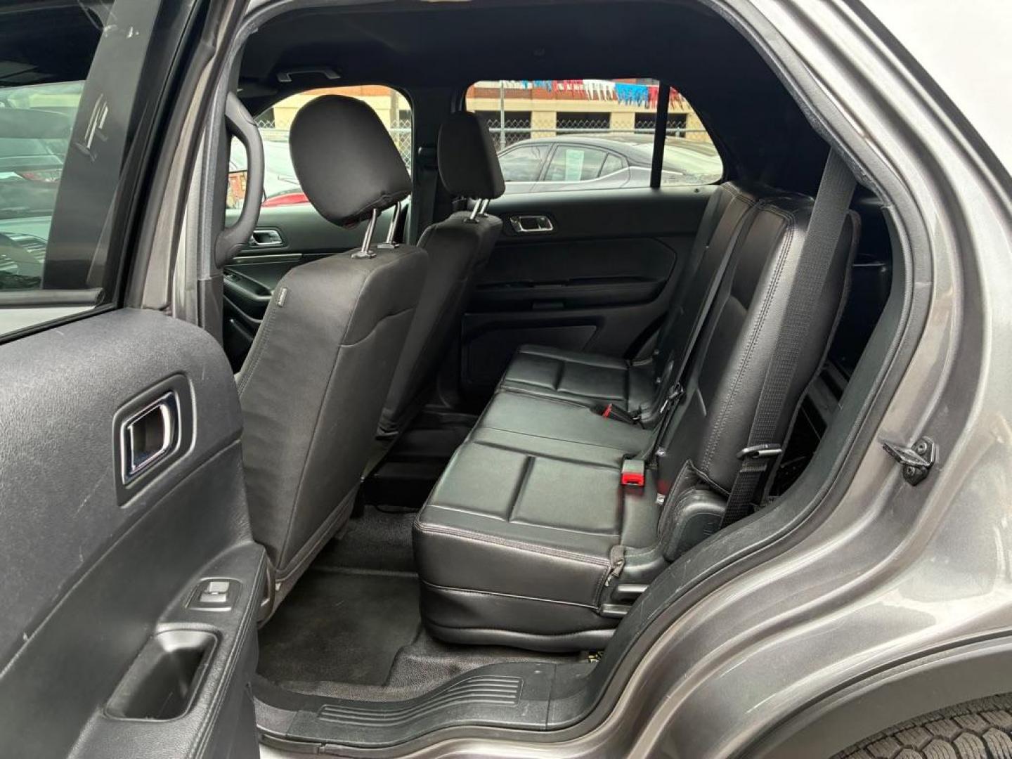 2019 GRAY FORD EXPLORER POLICE INTERCEPTOR (1FM5K8AR8KG) with an 3.7L engine, Automatic transmission, located at 117 North Cameron Street, Harrisburg, PA, 17101, (717) 963-8962, 40.266762, -76.875259 - WE FINANCE!!! MOST vehicles are available for financing. Good Credit/ Challenged Credit/ No Credit - ALL Trade-Ins Welcomed!!! APPLY ONLINE or CALL us TODAY Please call us to discuss your cash and/or financing options. Thanks for cheching our inventory! We're here to help. - Photo#11