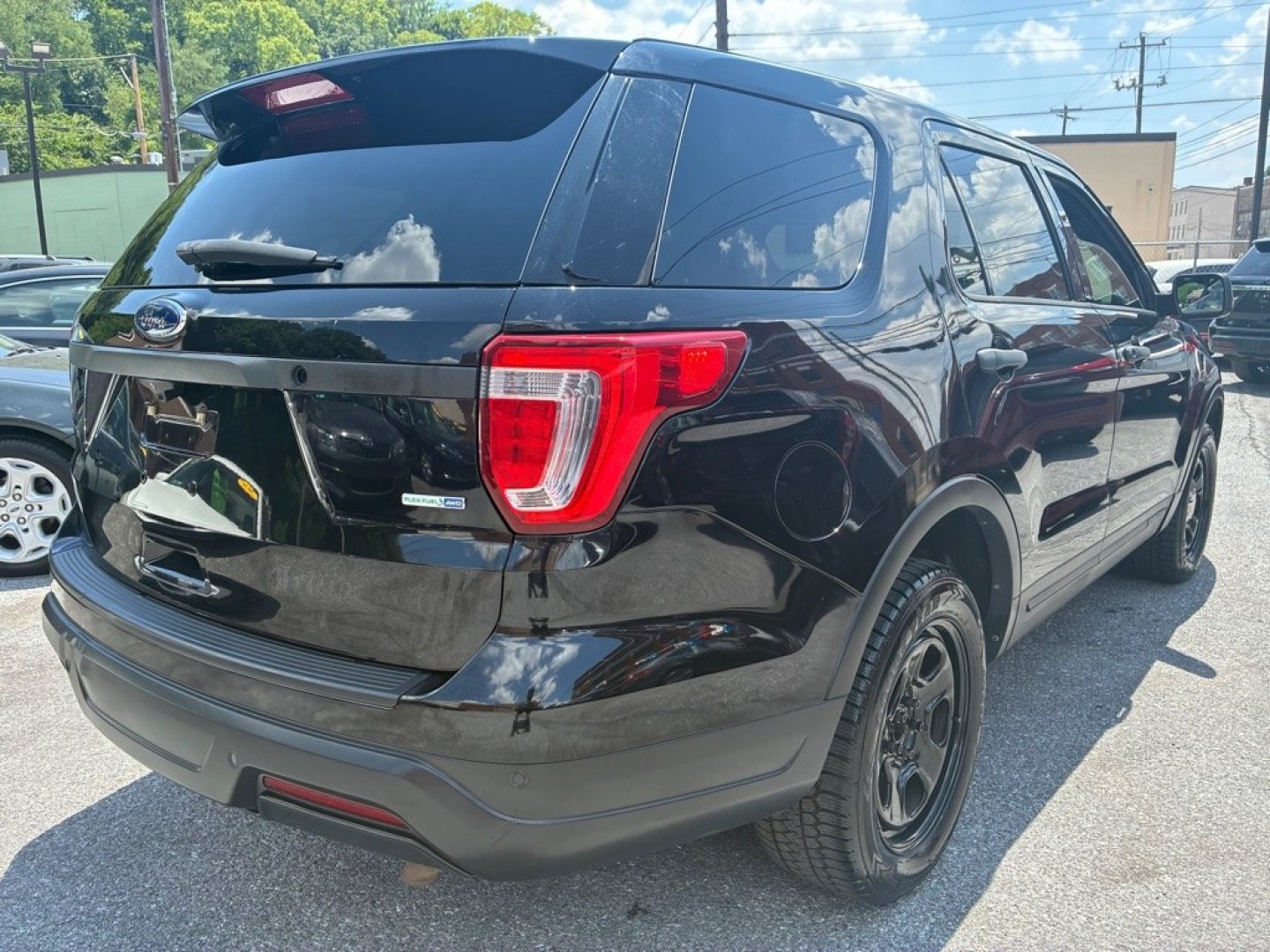 2019 BLACK FORD EXPLORER POLICE INTERCEPTOR (1FM5K8AR8KG) with an 3.7L engine, Automatic transmission, located at 117 North Cameron Street, Harrisburg, PA, 17101, (717) 963-8962, 40.266762, -76.875259 - WE FINANCE!!! MOST vehicles are available for financing. Good Credit/ Challenged Credit/ No Credit - ALL Trade-Ins Welcomed!!! APPLY ONLINE or CALL us TODAY Please call us to discuss your cash and/or financing options. Thanks for checking our inventory! We're here to help.- Photo#4