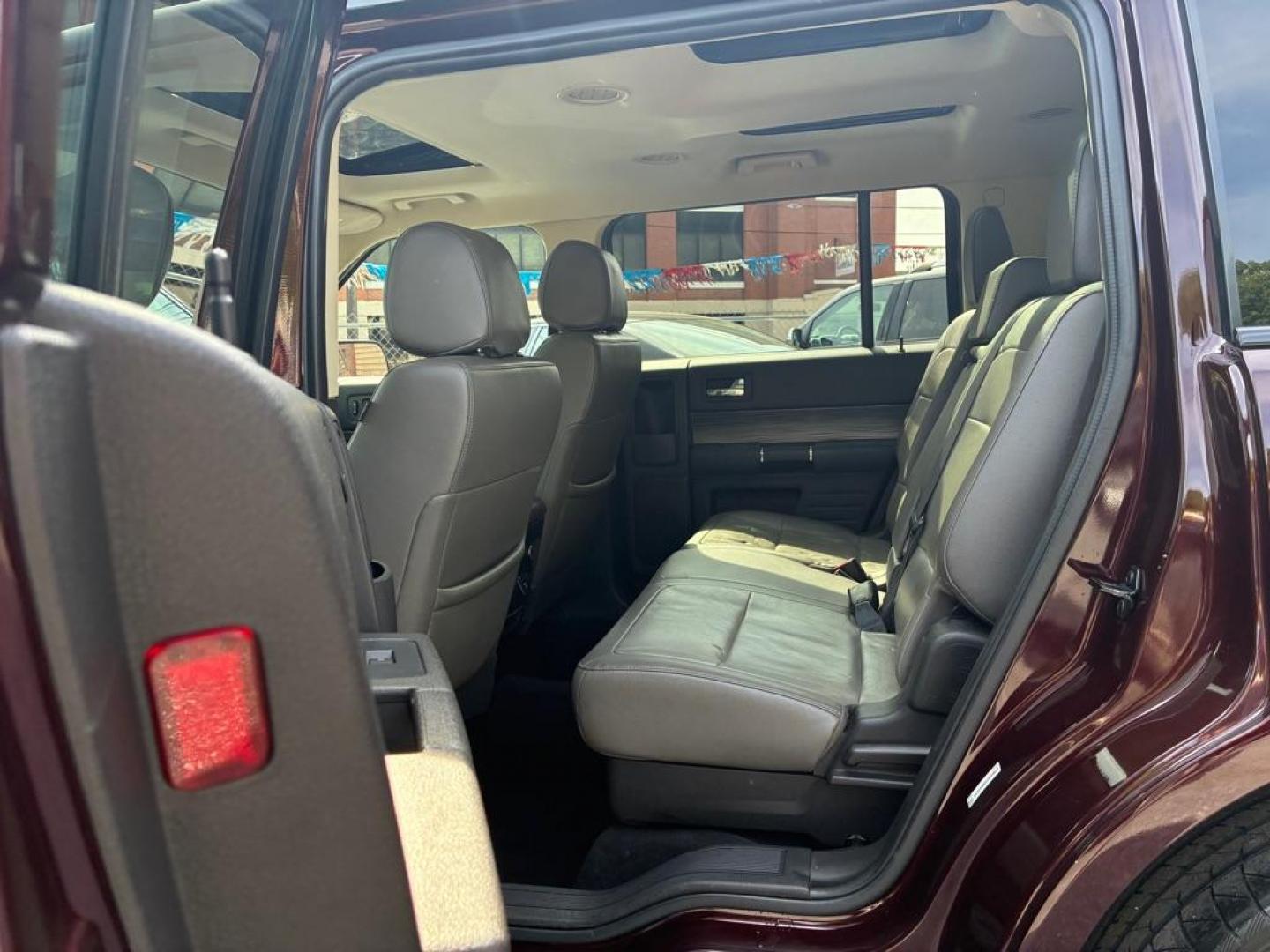 2019 BURGAN FORD FLEX LIMITED (2FMHK6DT5KB) with an 3.5L engine, Automatic transmission, located at 117 North Cameron Street, Harrisburg, PA, 17101, (717) 963-8962, 40.266762, -76.875259 - WE FINANCE!!! MOST vehicles are available for financing. Good Credit/ Challenged Credit/ No Credit - ALL Trade-Ins Welcomed!!! APPLY ONLINE or CALL us TODAY Please call us to discuss your cash and/or financing options. Thanks for checking our inventory! We're here to help.- Photo#12