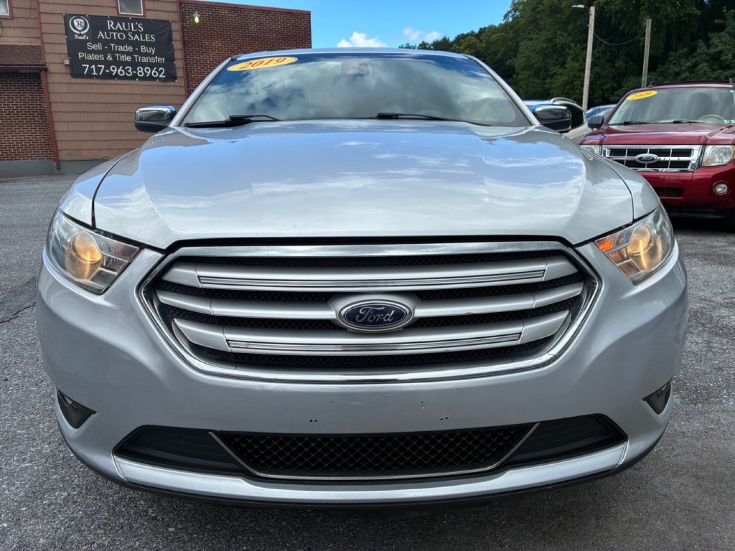 2019 SILVER FORD TAURUS LIMITED (1FAHP2F81KG) with an 3.5L engine, Automatic transmission, located at 117 North Cameron Street, Harrisburg, PA, 17101, (717) 963-8962, 40.266762, -76.875259 - Value Added Options - Installed Navigation System Sun/Moonroof Value Added Options - Standard Automatic Highbeams Auxiliary Audio Input Back-Up Camera Blind Spot Monitor Bluetooth Connection Cooled Front Seat Cross-Traffic Alert Dual A/C Hands-Free Liftgate Heated Front Seat Heated M- Photo#7
