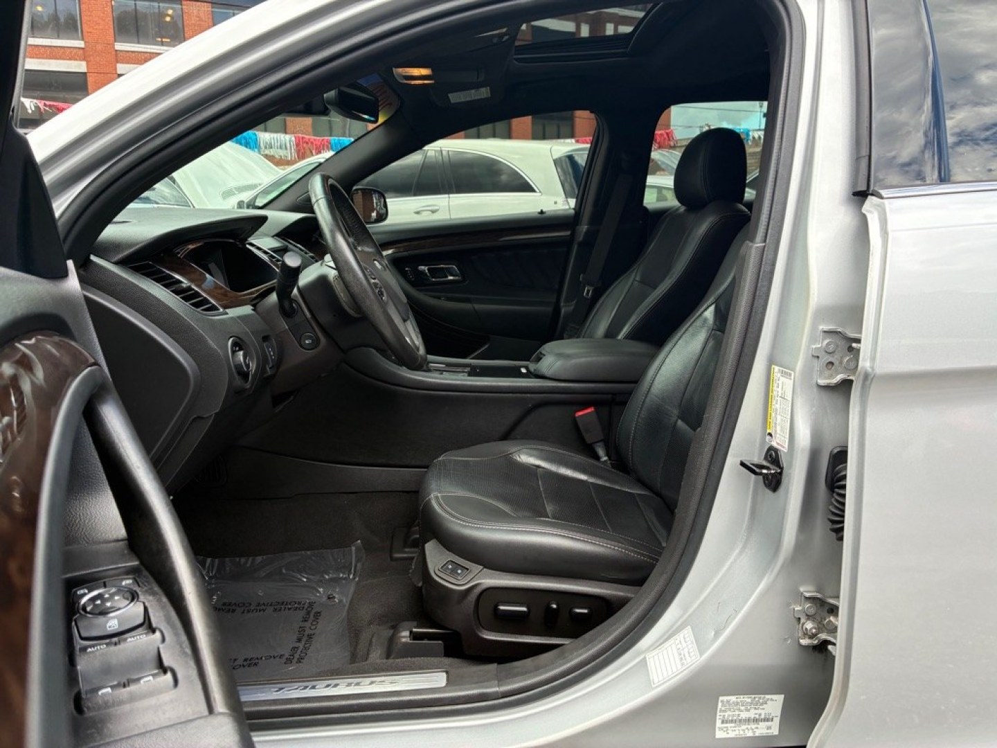 2019 SILVER FORD TAURUS LIMITED (1FAHP2F81KG) with an 3.5L engine, Automatic transmission, located at 117 North Cameron Street, Harrisburg, PA, 17101, (717) 963-8962, 40.266762, -76.875259 - Value Added Options - Installed Navigation System Sun/Moonroof Value Added Options - Standard Automatic Highbeams Auxiliary Audio Input Back-Up Camera Blind Spot Monitor Bluetooth Connection Cooled Front Seat Cross-Traffic Alert Dual A/C Hands-Free Liftgate Heated Front Seat Heated M- Photo#13