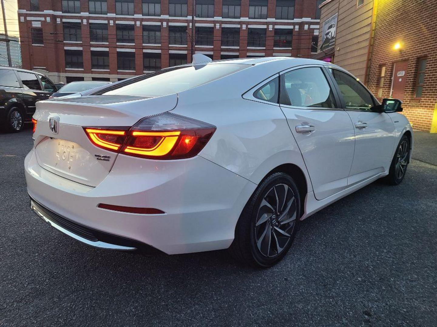 2019 WHITE HONDA INSIGHT TOURING (19XZE4F91KE) with an 1.5L engine, Automatic transmission, located at 117 North Cameron Street, Harrisburg, PA, 17101, (717) 963-8962, 40.266762, -76.875259 - WE FINANCE!!! Good Credit/ Bad Credit/ No Credit - ALL Trade-Ins Welcomed!!! ***Guaranteed Credit Approval*** APPLY ONLINE or CALL us TODAY ;) Internet Prices and Marketplace Prices are SPECIAL discounted ***CASH DEALS*** Retail Prices are higher. Please call us to discuss your cash and finan - Photo#4