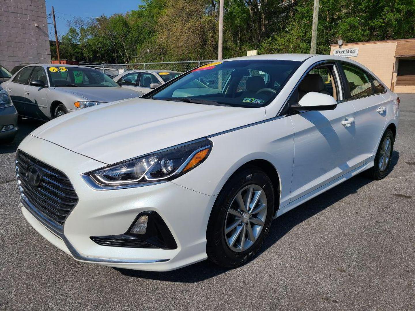 2019 WHITE HYUNDAI SONATA SE (5NPE24AF4KH) with an 2.4L engine, Automatic transmission, located at 7981 Paxton Street, Harrisburg, PA, 17111, (717) 561-2926, 40.261490, -76.749229 - WE FINANCE!!! Good Credit/ Bad Credit/ No Credit - ALL Trade-Ins Welcomed!!! ***Guaranteed Credit Approval*** APPLY ONLINE or CALL us TODAY ;) Internet Prices and Marketplace Prices are SPECIAL discounted ***CASH DEALS*** Retail Prices are higher. Please call us to discuss your cash and finan - Photo#0