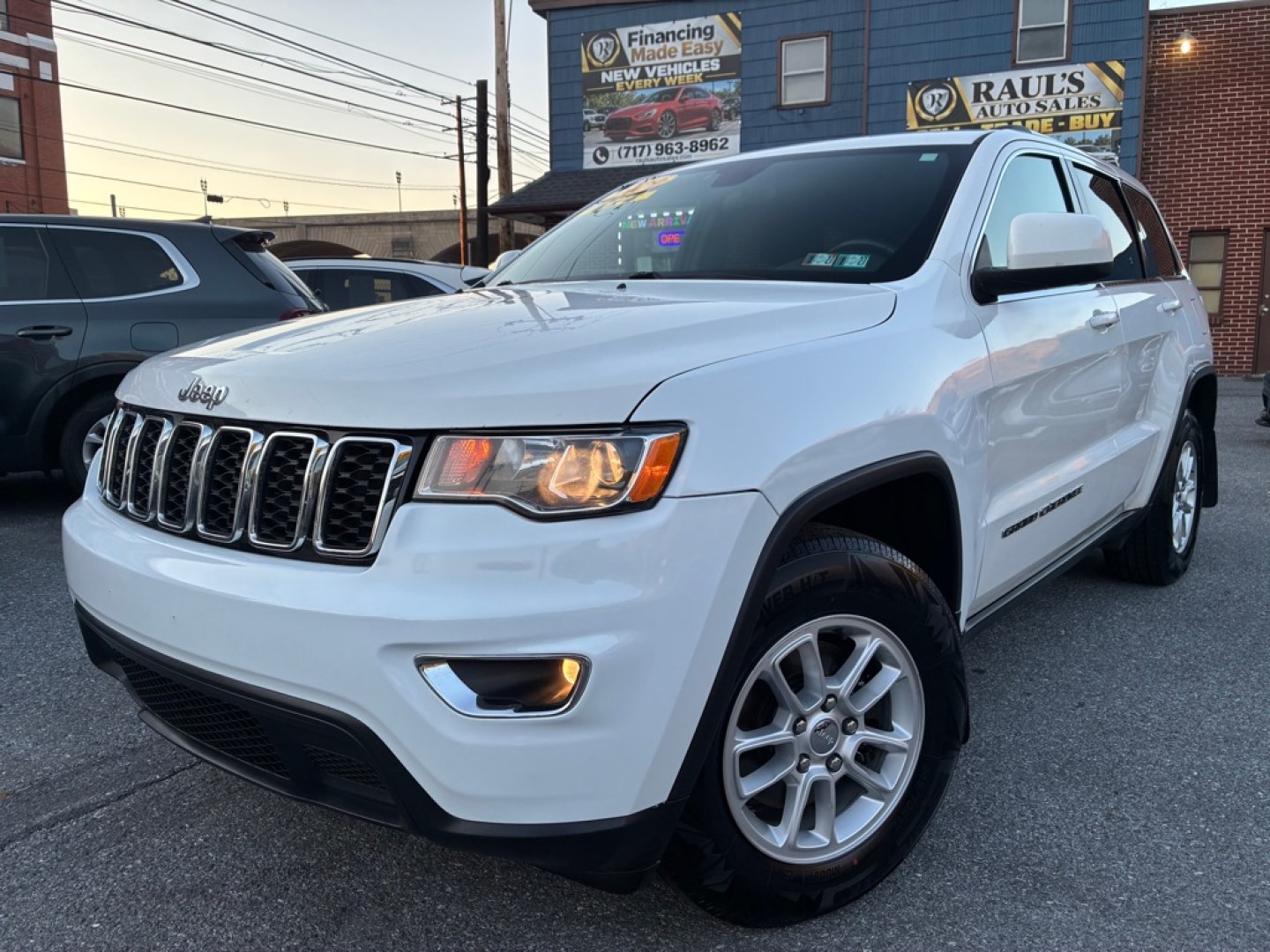 2019 WHITE JEEP GRAND CHEROKEE LAREDO (1C4RJFAG9KC) with an 3.6L engine, Automatic transmission, located at 117 North Cameron Street, Harrisburg, PA, 17101, (717) 963-8962, 40.266762, -76.875259 - WE FINANCE!!! MOST vehicles are available for financing. Good Credit/ Challenged Credit/ No Credit - ALL Trade-Ins Welcomed!!! APPLY ONLINE or CALL us TODAY Please call us to discuss your cash and/or financing options. Thanks for checking our inventory! We're here to help.- Photo#0