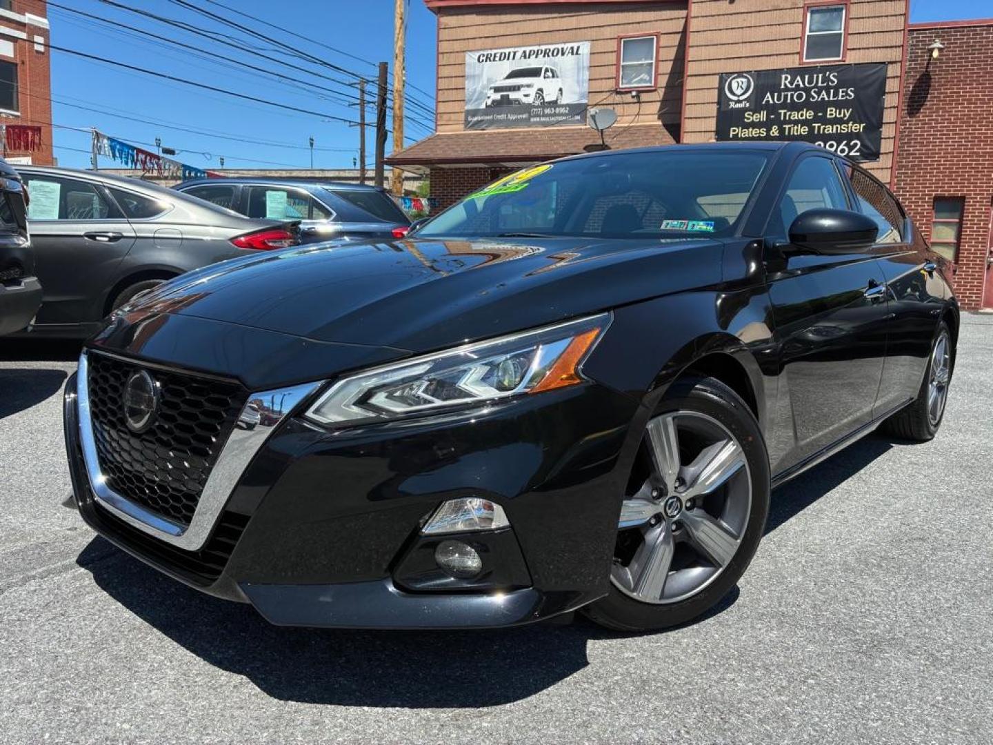 2019 BLACK NISSAN ALTIMA SL (1N4BL4EV9KC) with an 2.5L engine, Continuously Variable transmission, located at 117 North Cameron Street, Harrisburg, PA, 17101, (717) 963-8962, 40.266762, -76.875259 - WE FINANCE!!! MOST vehicles are available for financing. Good Credit/ Challenged Credit/ No Credit - ALL Trade-Ins Welcomed!!! APPLY ONLINE or CALL us TODAY Please call us to discuss your cash and/or financing options. Thanks for checking our inventory! We're here to help.- Photo#0
