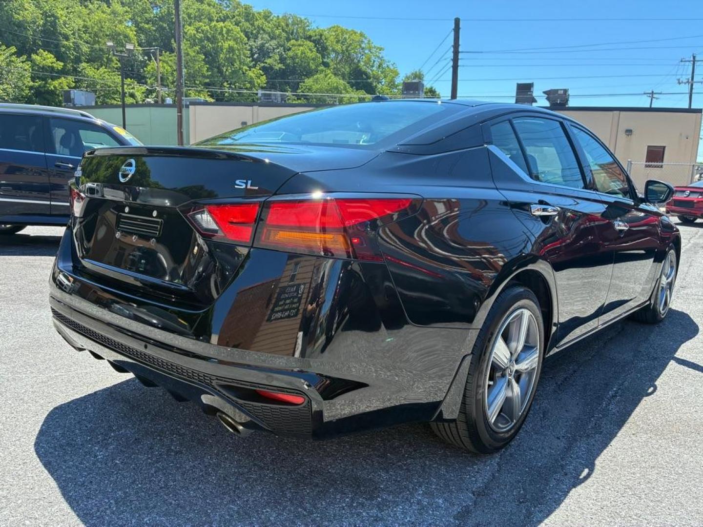 2019 BLACK NISSAN ALTIMA SL (1N4BL4EV9KC) with an 2.5L engine, Continuously Variable transmission, located at 117 North Cameron Street, Harrisburg, PA, 17101, (717) 963-8962, 40.266762, -76.875259 - WE FINANCE!!! MOST vehicles are available for financing. Good Credit/ Challenged Credit/ No Credit - ALL Trade-Ins Welcomed!!! APPLY ONLINE or CALL us TODAY Please call us to discuss your cash and/or financing options. Thanks for checking our inventory! We're here to help.- Photo#4