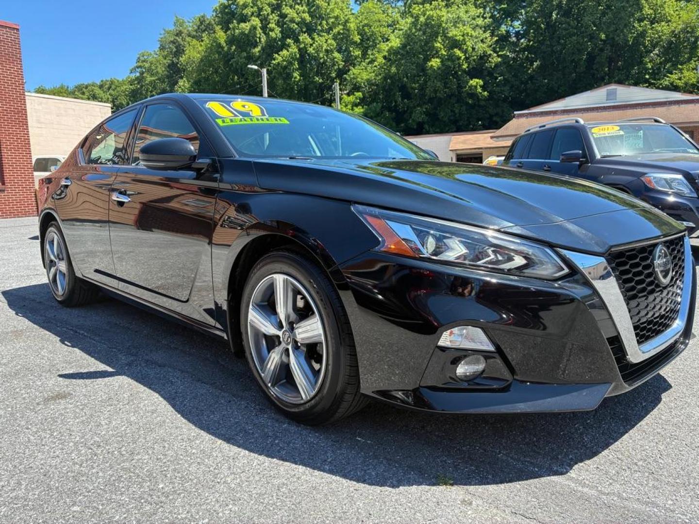 2019 BLACK NISSAN ALTIMA SL (1N4BL4EV9KC) with an 2.5L engine, Continuously Variable transmission, located at 117 North Cameron Street, Harrisburg, PA, 17101, (717) 963-8962, 40.266762, -76.875259 - WE FINANCE!!! MOST vehicles are available for financing. Good Credit/ Challenged Credit/ No Credit - ALL Trade-Ins Welcomed!!! APPLY ONLINE or CALL us TODAY Please call us to discuss your cash and/or financing options. Thanks for checking our inventory! We're here to help.- Photo#6