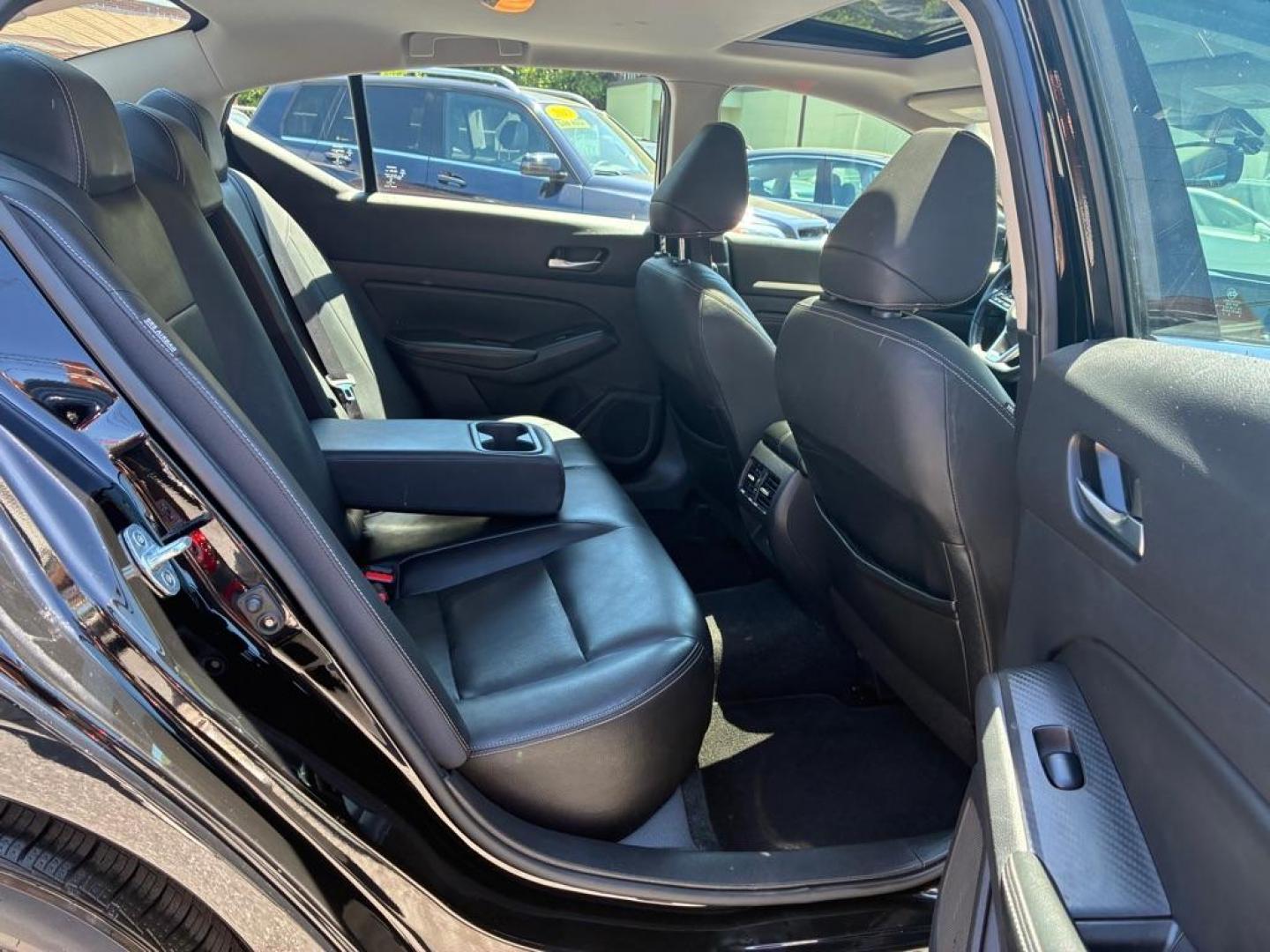 2019 BLACK NISSAN ALTIMA SL (1N4BL4EV9KC) with an 2.5L engine, Continuously Variable transmission, located at 117 North Cameron Street, Harrisburg, PA, 17101, (717) 963-8962, 40.266762, -76.875259 - WE FINANCE!!! MOST vehicles are available for financing. Good Credit/ Challenged Credit/ No Credit - ALL Trade-Ins Welcomed!!! APPLY ONLINE or CALL us TODAY Please call us to discuss your cash and/or financing options. Thanks for checking our inventory! We're here to help.- Photo#9