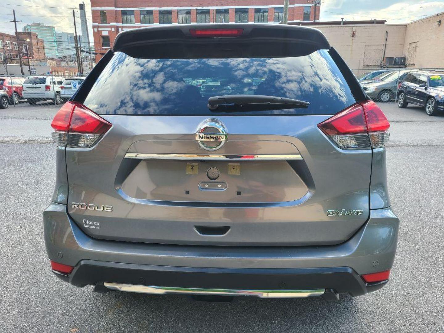 2019 GRAY NISSAN ROGUE SV (KNMAT2MV3KP) with an 2.5L engine, Continuously Variable transmission, located at 7981 Paxton Street, Harrisburg, PA, 17111, (717) 561-2926, 40.261490, -76.749229 - WE FINANCE!!! Good Credit/ Bad Credit/ No Credit - ALL Trade-Ins Welcomed!!! ***Guaranteed Credit Approval*** APPLY ONLINE or CALL us TODAY ;) Internet Prices and Marketplace Prices are SPECIAL discounted ***CASH DEALS*** Retail Prices are higher. Please call us to discuss your cash and finan - Photo#3