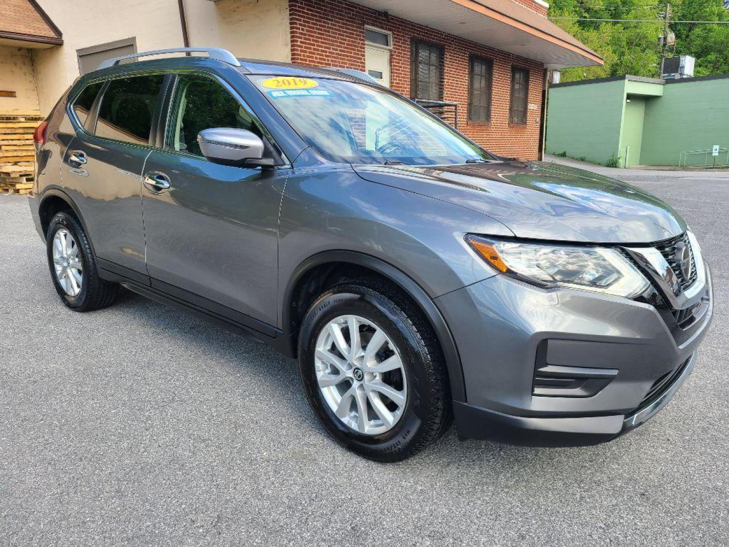 2019 GRAY NISSAN ROGUE SV (KNMAT2MV3KP) with an 2.5L engine, Continuously Variable transmission, located at 7981 Paxton Street, Harrisburg, PA, 17111, (717) 561-2926, 40.261490, -76.749229 - WE FINANCE!!! Good Credit/ Bad Credit/ No Credit - ALL Trade-Ins Welcomed!!! ***Guaranteed Credit Approval*** APPLY ONLINE or CALL us TODAY ;) Internet Prices and Marketplace Prices are SPECIAL discounted ***CASH DEALS*** Retail Prices are higher. Please call us to discuss your cash and finan - Photo#6