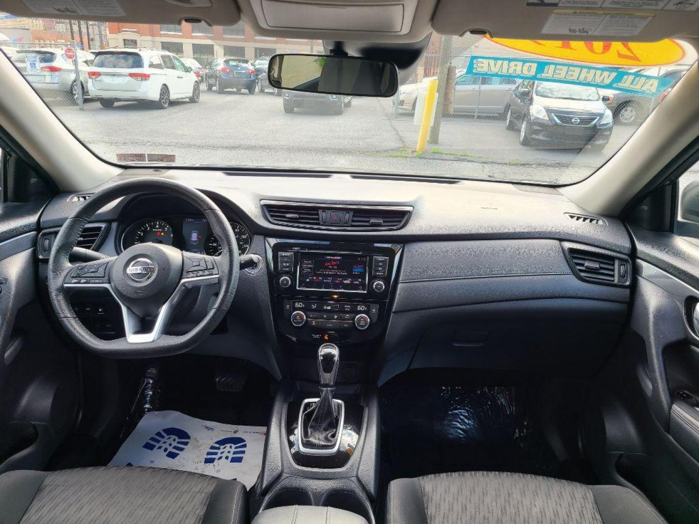 2019 GRAY NISSAN ROGUE SV (KNMAT2MV3KP) with an 2.5L engine, Continuously Variable transmission, located at 7981 Paxton Street, Harrisburg, PA, 17111, (717) 561-2926, 40.261490, -76.749229 - WE FINANCE!!! Good Credit/ Bad Credit/ No Credit - ALL Trade-Ins Welcomed!!! ***Guaranteed Credit Approval*** APPLY ONLINE or CALL us TODAY ;) Internet Prices and Marketplace Prices are SPECIAL discounted ***CASH DEALS*** Retail Prices are higher. Please call us to discuss your cash and finan - Photo#12
