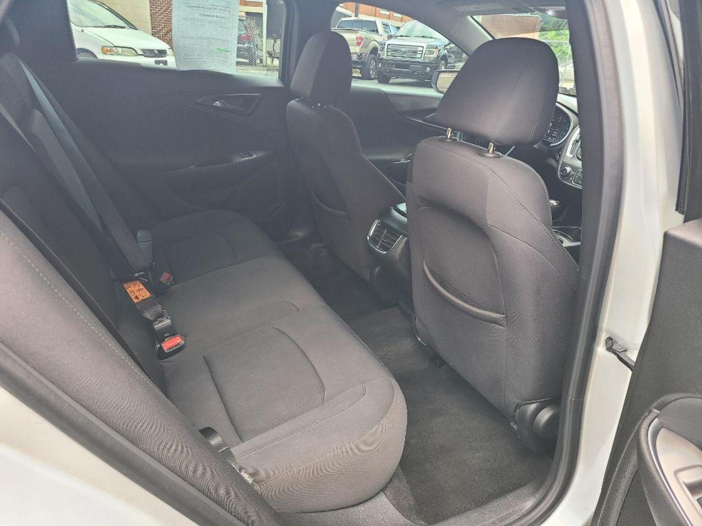 2020 SILVER CHEVROLET MALIBU LT (1G1ZD5ST3LF) with an 1.5L engine, Continuously Variable transmission, located at 117 North Cameron Street, Harrisburg, PA, 17101, (717) 963-8962, 40.266762, -76.875259 - WE FINANCE!!! Good Credit/ Bad Credit/ No Credit - ALL Trade-Ins Welcomed!!! ***Guaranteed Credit Approval*** APPLY ONLINE or CALL us TODAY ;) Internet Prices and Marketplace Prices are SPECIAL discounted ***CASH DEALS*** Retail Prices are higher. Please call us to discuss your cash and finan - Photo#10