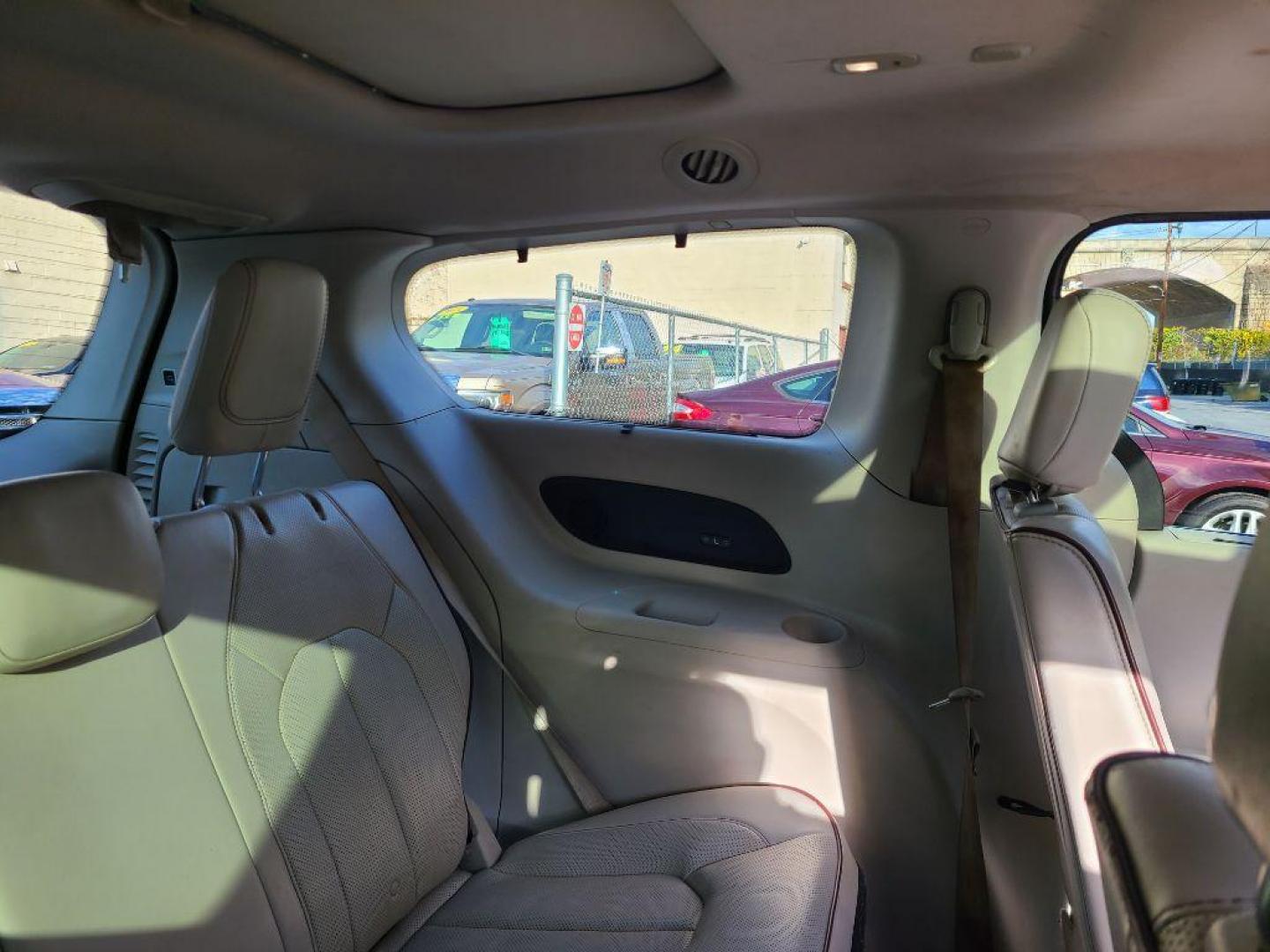 2020 GRAY CHRYSLER PACIFICA LIMITED (2C4RC1GG4LR) with an 3.6L engine, Automatic transmission, located at 117 North Cameron Street, Harrisburg, PA, 17101, (717) 963-8962, 40.266762, -76.875259 - WE FINANCE!!! Good Credit/ Bad Credit/ No Credit - ALL Trade-Ins Welcomed!!! ***Guaranteed Credit Approval*** APPLY ONLINE or CALL us TODAY ;) Please call us to discuss your cash and financing options. - Photo#10