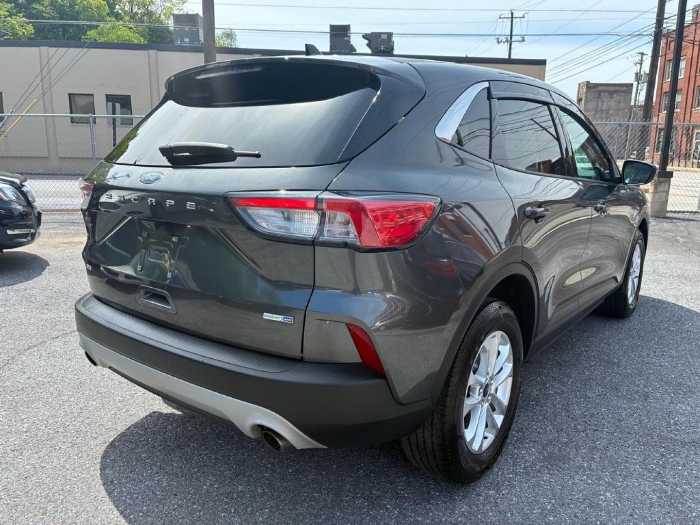 2020 GREY FORD ESCAPE SE (1FMCU9G61LU) with an 1.5L engine, Automatic transmission, located at 117 North Cameron Street, Harrisburg, PA, 17101, (717) 963-8962, 40.266762, -76.875259 - WE FINANCE!!! MOST vehicles are available for financing. Good Credit/ Challenged Credit/ No Credit - ALL Trade-Ins Welcomed!!! APPLY ONLINE or CALL us TODAY Please call us to discuss your cash and/or financing options. Thanks for checking our inventory! We're here to help. - Photo#4