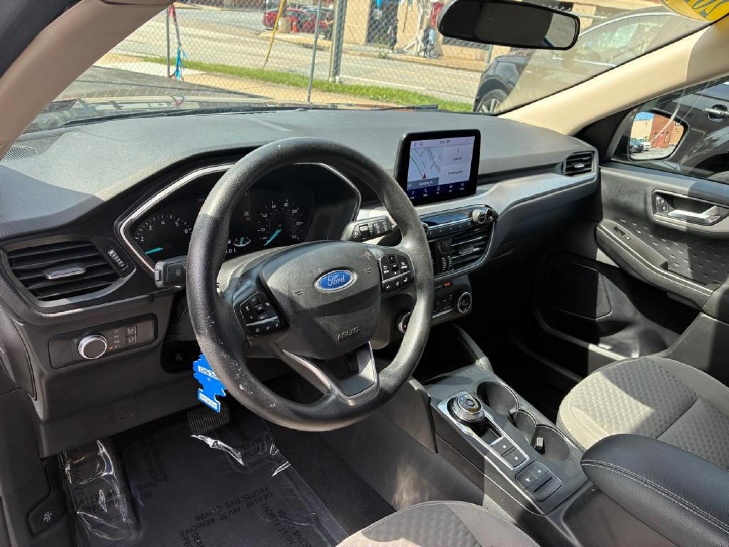 2020 GREY FORD ESCAPE SE (1FMCU9G61LU) with an 1.5L engine, Automatic transmission, located at 117 North Cameron Street, Harrisburg, PA, 17101, (717) 963-8962, 40.266762, -76.875259 - WE FINANCE!!! MOST vehicles are available for financing. Good Credit/ Challenged Credit/ No Credit - ALL Trade-Ins Welcomed!!! APPLY ONLINE or CALL us TODAY Please call us to discuss your cash and/or financing options. Thanks for checking our inventory! We're here to help. - Photo#13