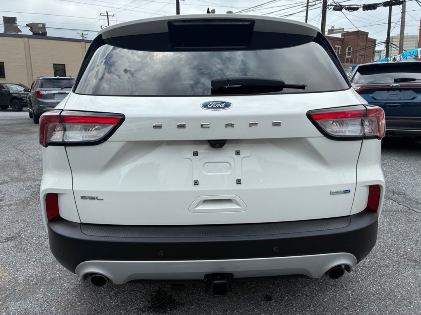 2020 WHITE FORD ESCAPE SEL (1FMCU9H92LU) with an 2.0L engine, Automatic transmission, located at 117 North Cameron Street, Harrisburg, PA, 17101, (717) 963-8962, 40.266762, -76.875259 - WE FINANCE!!! MOST vehicles are available for financing. Good Credit/ Challenged Credit/ No Credit - ALL Trade-Ins Welcomed!!! APPLY ONLINE or CALL us TODAY Please call us to discuss your cash and/or financing options. Thanks for checking our inventory! We're here to help.- Photo#3
