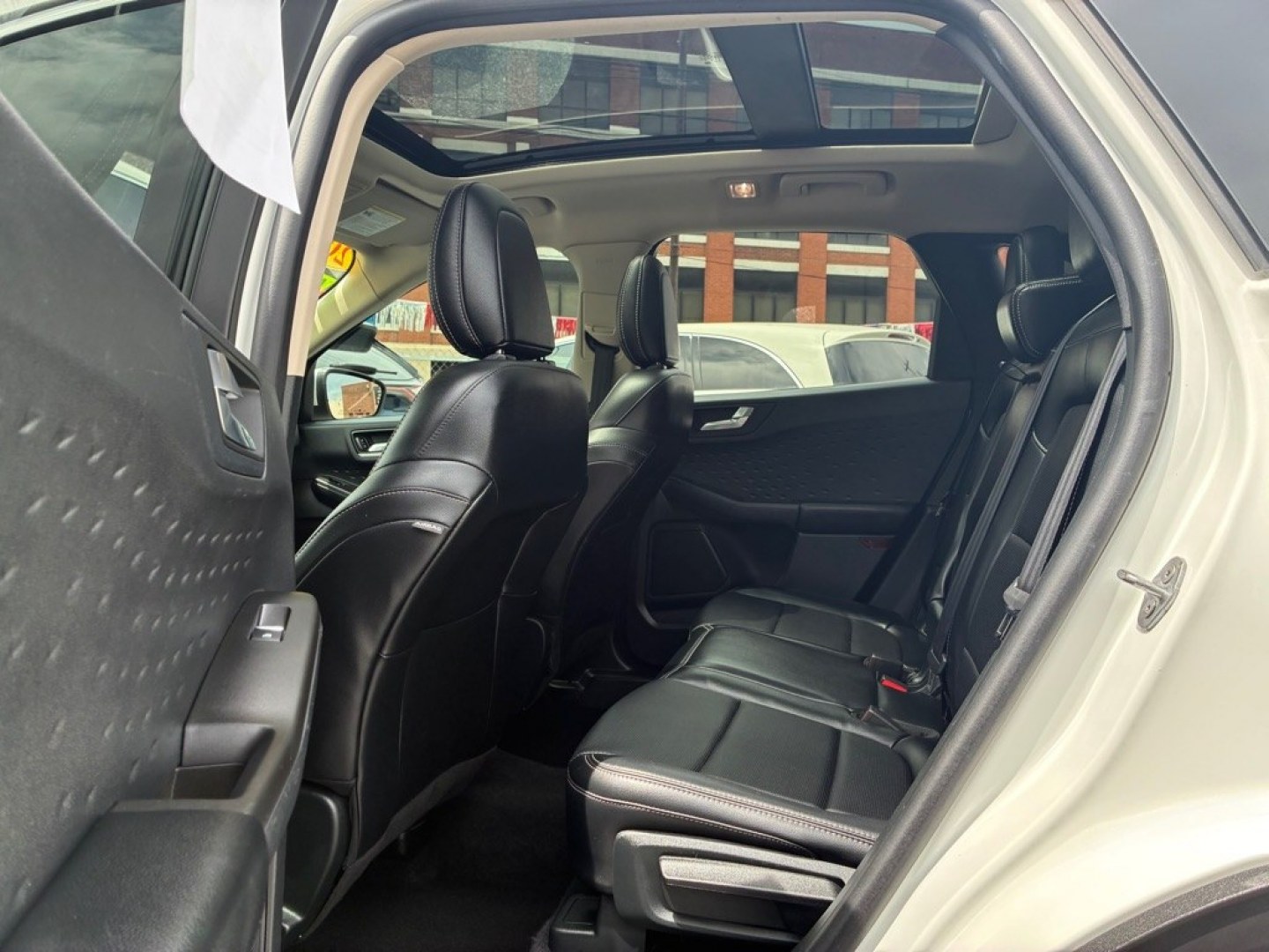 2020 WHITE FORD ESCAPE SEL (1FMCU9H92LU) with an 2.0L engine, Automatic transmission, located at 117 North Cameron Street, Harrisburg, PA, 17101, (717) 963-8962, 40.266762, -76.875259 - WE FINANCE!!! MOST vehicles are available for financing. Good Credit/ Challenged Credit/ No Credit - ALL Trade-Ins Welcomed!!! APPLY ONLINE or CALL us TODAY Please call us to discuss your cash and/or financing options. Thanks for checking our inventory! We're here to help.- Photo#11