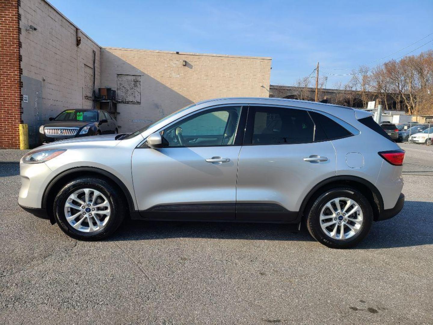 2020 SILVER FORD ESCAPE SE (1FMCU0G68LU) with an 1.5L engine, Automatic transmission, located at 7981 Paxton Street, Harrisburg, PA, 17111, (717) 561-2926, 40.261490, -76.749229 - WE FINANCE!!! Good Credit/ Bad Credit/ No Credit - ALL Trade-Ins Welcomed!!! ***Guaranteed Credit Approval*** APPLY ONLINE or CALL us TODAY ;) Internet Prices and Marketplace Prices are SPECIAL discounted ***CASH DEALS*** Retail Prices are higher. Please call us to discuss your cash and finan - Photo#6