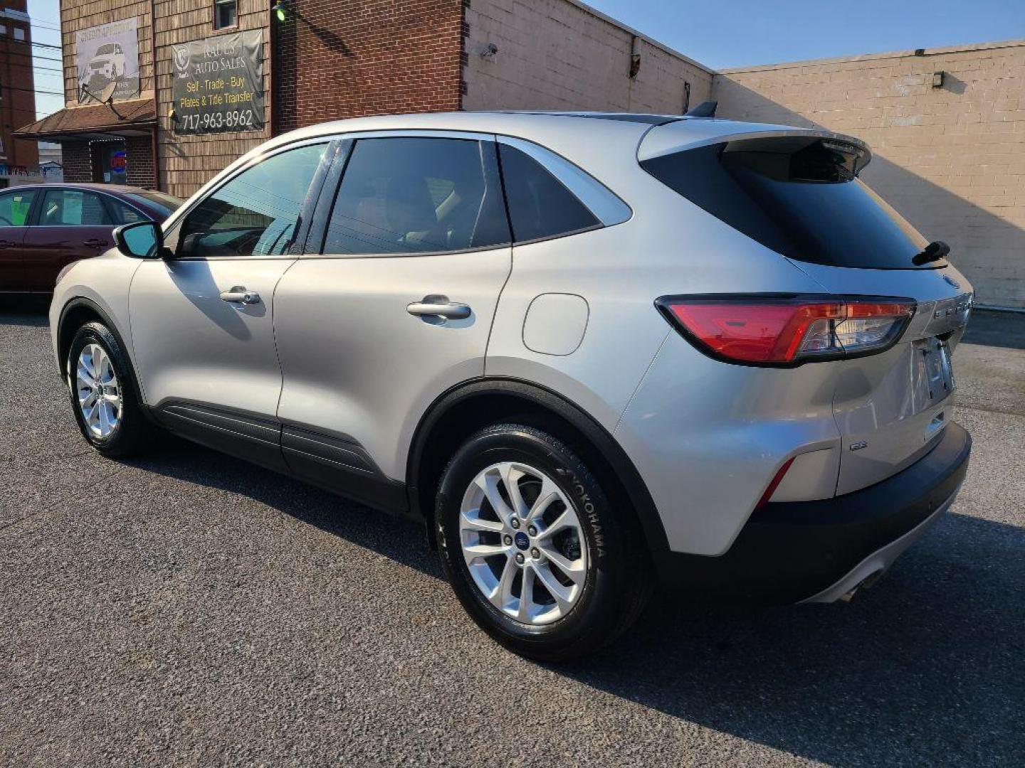 2020 SILVER FORD ESCAPE SE (1FMCU0G68LU) with an 1.5L engine, Automatic transmission, located at 7981 Paxton Street, Harrisburg, PA, 17111, (717) 561-2926, 40.261490, -76.749229 - WE FINANCE!!! Good Credit/ Bad Credit/ No Credit - ALL Trade-Ins Welcomed!!! ***Guaranteed Credit Approval*** APPLY ONLINE or CALL us TODAY ;) Internet Prices and Marketplace Prices are SPECIAL discounted ***CASH DEALS*** Retail Prices are higher. Please call us to discuss your cash and finan - Photo#7