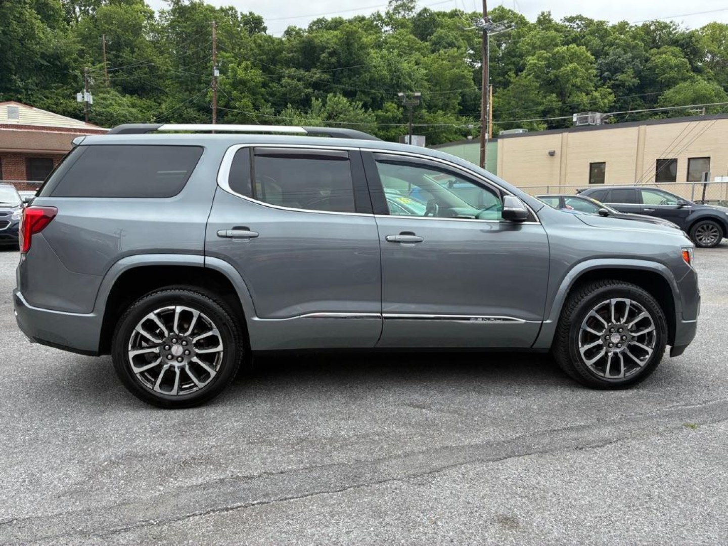 2020 GREY GMC ACADIA DENALI (1GKKNXLS1LZ) with an 3.6L engine, Automatic transmission, located at 117 North Cameron Street, Harrisburg, PA, 17101, (717) 963-8962, 40.266762, -76.875259 - WE FINANCE!!! MOST vehicles are available for financing. Good Credit/ Challenged Credit/ No Credit - ALL Trade-Ins Welcomed!!! APPLY ONLINE or CALL us TODAY Please call us to discuss your cash and/or financing options. Thanks for checking our inventory! We're here to help.- Photo#5