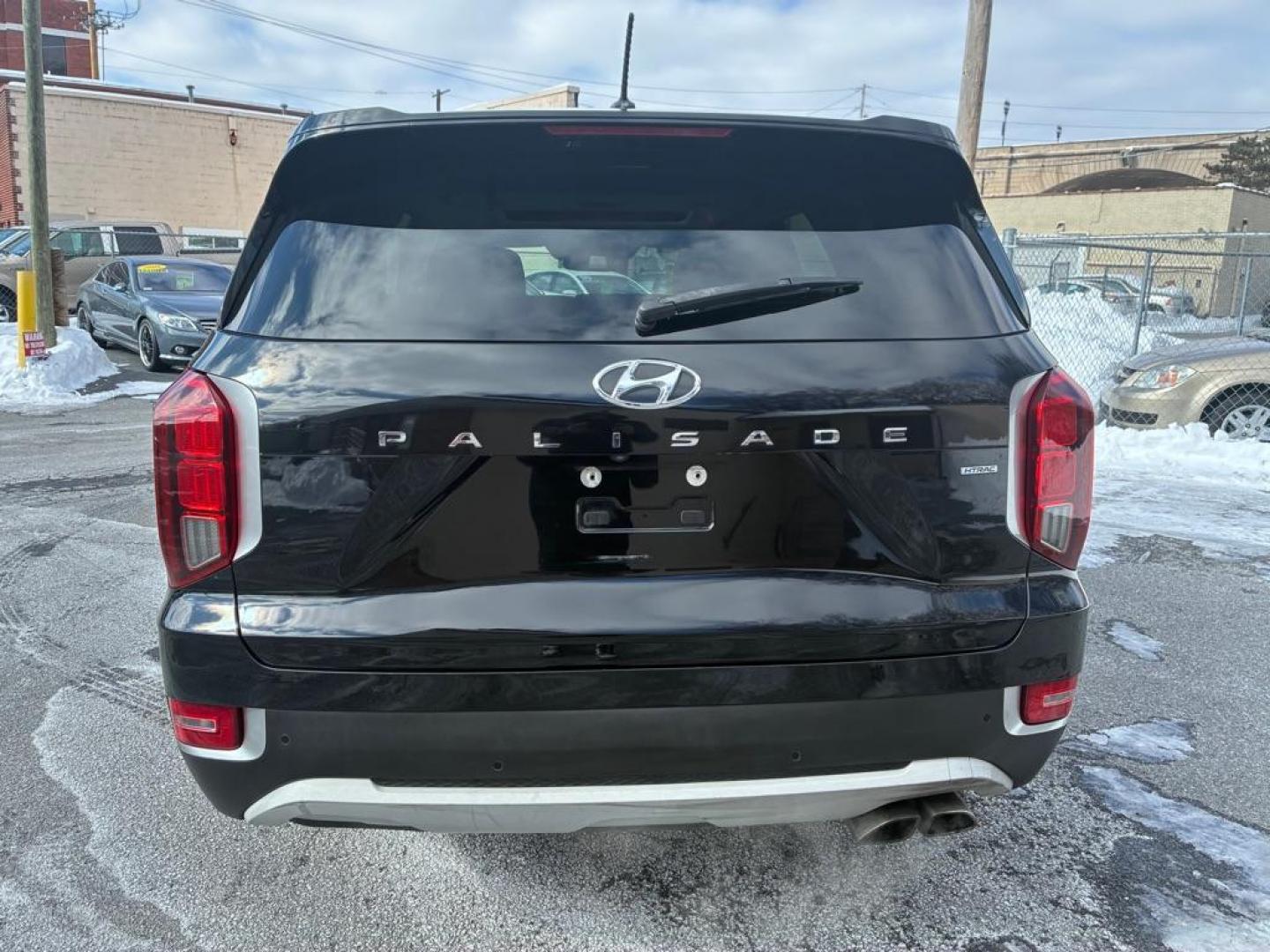 2020 BLACK HYUNDAI PALISADE SEL (KM8R4DHE2LU) with an 3.8L engine, Automatic transmission, located at 117 North Cameron Street, Harrisburg, PA, 17101, (717) 963-8962, 40.266762, -76.875259 - WE FINANCE!!! Good Credit/ Challenged Credit/ No Credit - ALL Trade-Ins Welcomed!!! APPLY ONLINE or CALL us TODAY ;) Please call us to discuss your cash and/or financing options. - Photo#3