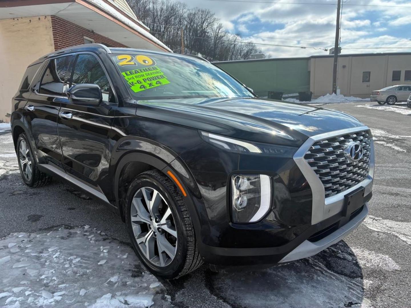 2020 BLACK HYUNDAI PALISADE SEL (KM8R4DHE2LU) with an 3.8L engine, Automatic transmission, located at 117 North Cameron Street, Harrisburg, PA, 17101, (717) 963-8962, 40.266762, -76.875259 - WE FINANCE!!! Good Credit/ Challenged Credit/ No Credit - ALL Trade-Ins Welcomed!!! APPLY ONLINE or CALL us TODAY ;) Please call us to discuss your cash and/or financing options. - Photo#6