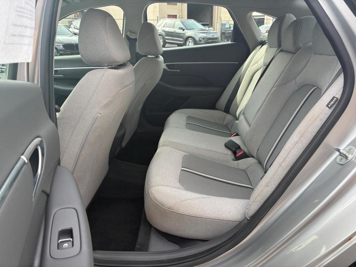 2020 SILVER HYUNDAI SONATA SEL (5NPEL4JA1LH) with an 2.5L engine, Automatic transmission, located at 117 North Cameron Street, Harrisburg, PA, 17101, (717) 963-8962, 40.266762, -76.875259 - WE FINANCE!!! Good Credit/ Challenged Credit/ No Credit - ALL Trade-Ins Welcomed!!! APPLY ONLINE or CALL us TODAY ;) Please call us to discuss your cash and/or financing options. - Photo#11