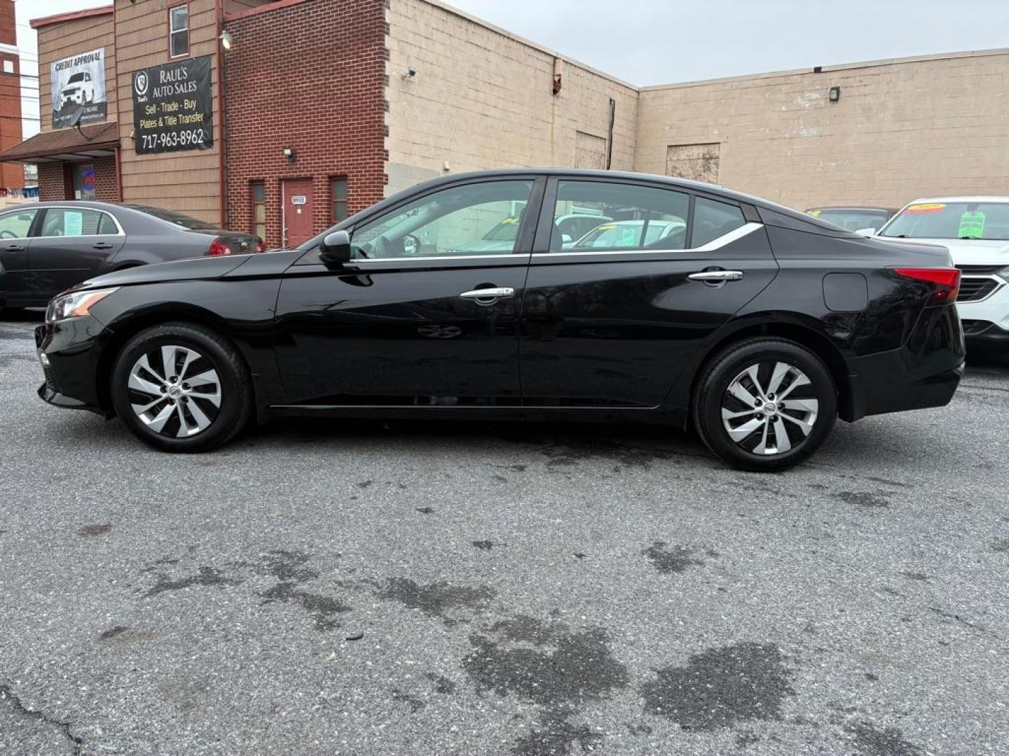2020 BLACK NISSAN ALTIMA S (1N4BL4BW4LC) with an 2.5L engine, Continuously Variable transmission, located at 7981 Paxton Street, Harrisburg, PA, 17111, (717) 561-2926, 40.261490, -76.749229 - WE FINANCE!!! Good Credit/ Challenged Credit/ No Credit - ALL Trade-Ins Welcomed!!! APPLY ONLINE or CALL us TODAY ;) Please call us to discuss your cash and/or financing options. - Photo#1